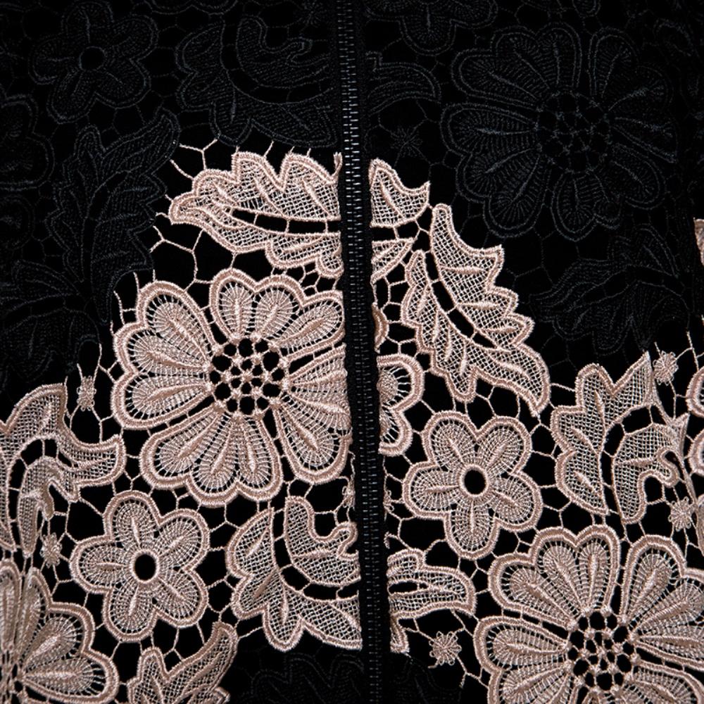 Alice + Olivia Black and Pink Floral Guipure Lace Felisa Bomber Jacket M In New Condition In Dubai, Al Qouz 2