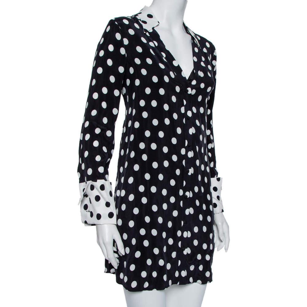 A fashionable Alice + Olivia dress like this is excellent for any season. Your casual repertoire can be complete with the addition of this cool black dress. It carries a shirt like silhouette with long sleeves and has polka dots all over.