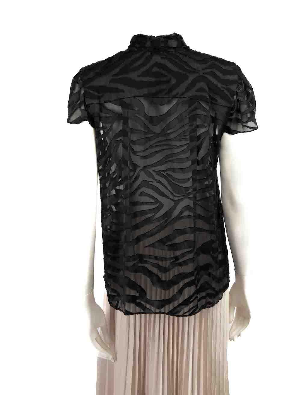 Alice + Olivia Black Zebra Jacquard Sheer Blouse Size XL In Good Condition For Sale In London, GB