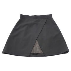 Minifalda «Ericka Overlap» de Alice + Olivia, en poliéster negro
