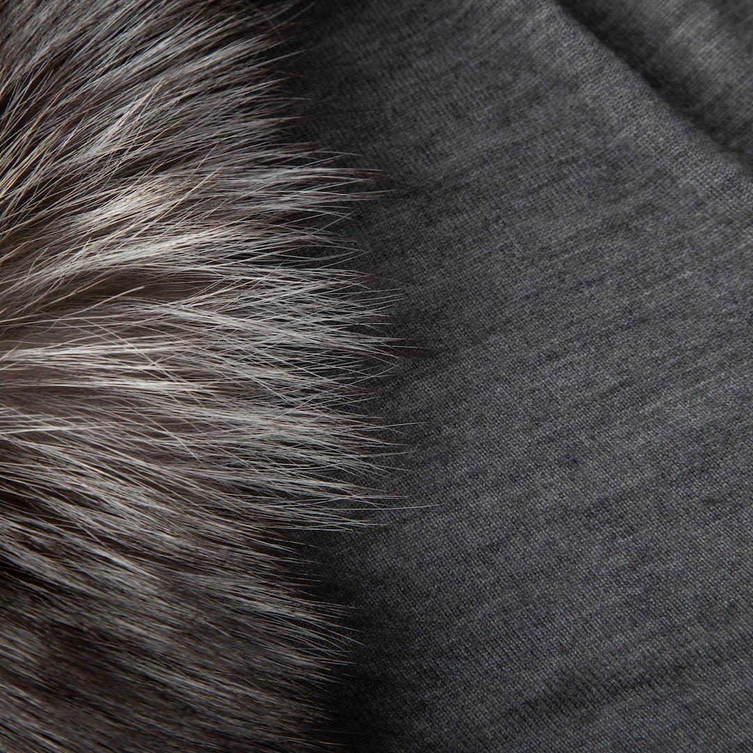Alice + Olivia Grey Wool Fur Collar Cardigan Size XS In Good Condition For Sale In London, GB