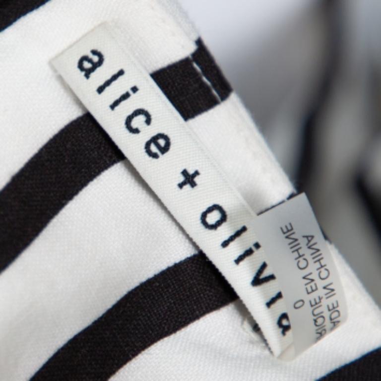 Alice + Olivia Monochrome Linen Lucie Gaucho Jumpsuit XS In condizioni buone in vendita a Dubai, Al Qouz 2