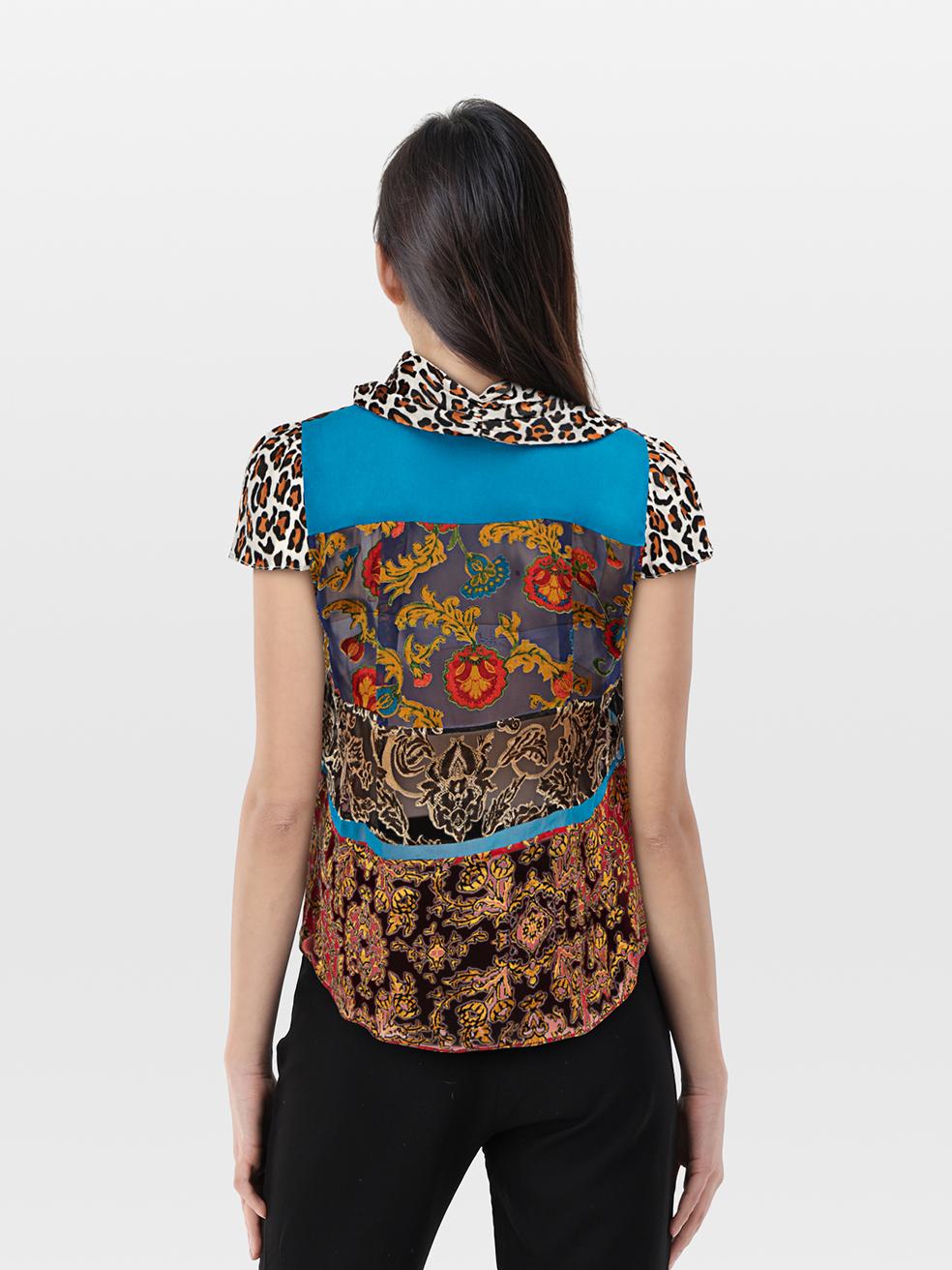 CONDITION is Very good. Minimal wear to the top is evident. Plucks to the weave on the left sleeve, back of the collar and the back yolk on this used Alice + Olivia designer resale item.
 
 
 
 Details
 
 
 Multicolour
 
 Viscose
 
 Shirt
 
 Leopard