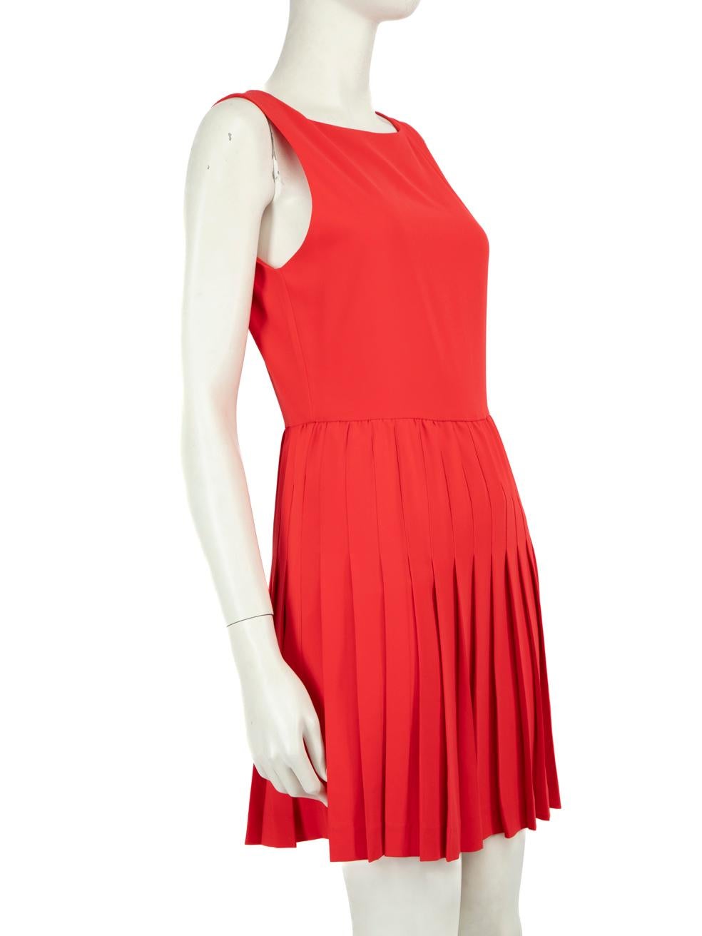 CONDITION is Very good. Hardly any visible wear to dress is evident. However, due to poor storage, small marks on right shoulder on this used Alice + Olivia designer resale item.



Details


Red

Polyester

Dress

Mini

Sleeveless

Pleated

Round