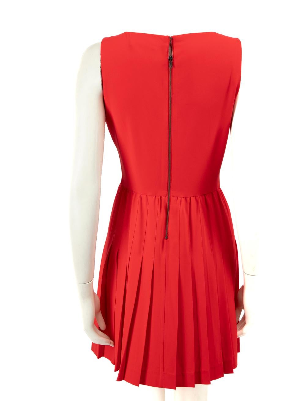 Alice + Olivia Red Pleated Mini Dress Size S In Good Condition For Sale In London, GB