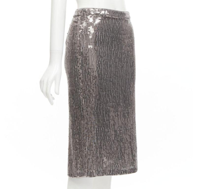 Silver ALICE OLIVIA silver metallic sequins back slit knee length pencil skirt US0 XS For Sale