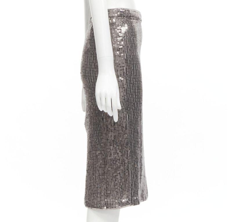 ALICE OLIVIA silver metallic sequins back slit knee length pencil skirt US0 XS In Excellent Condition For Sale In Hong Kong, NT