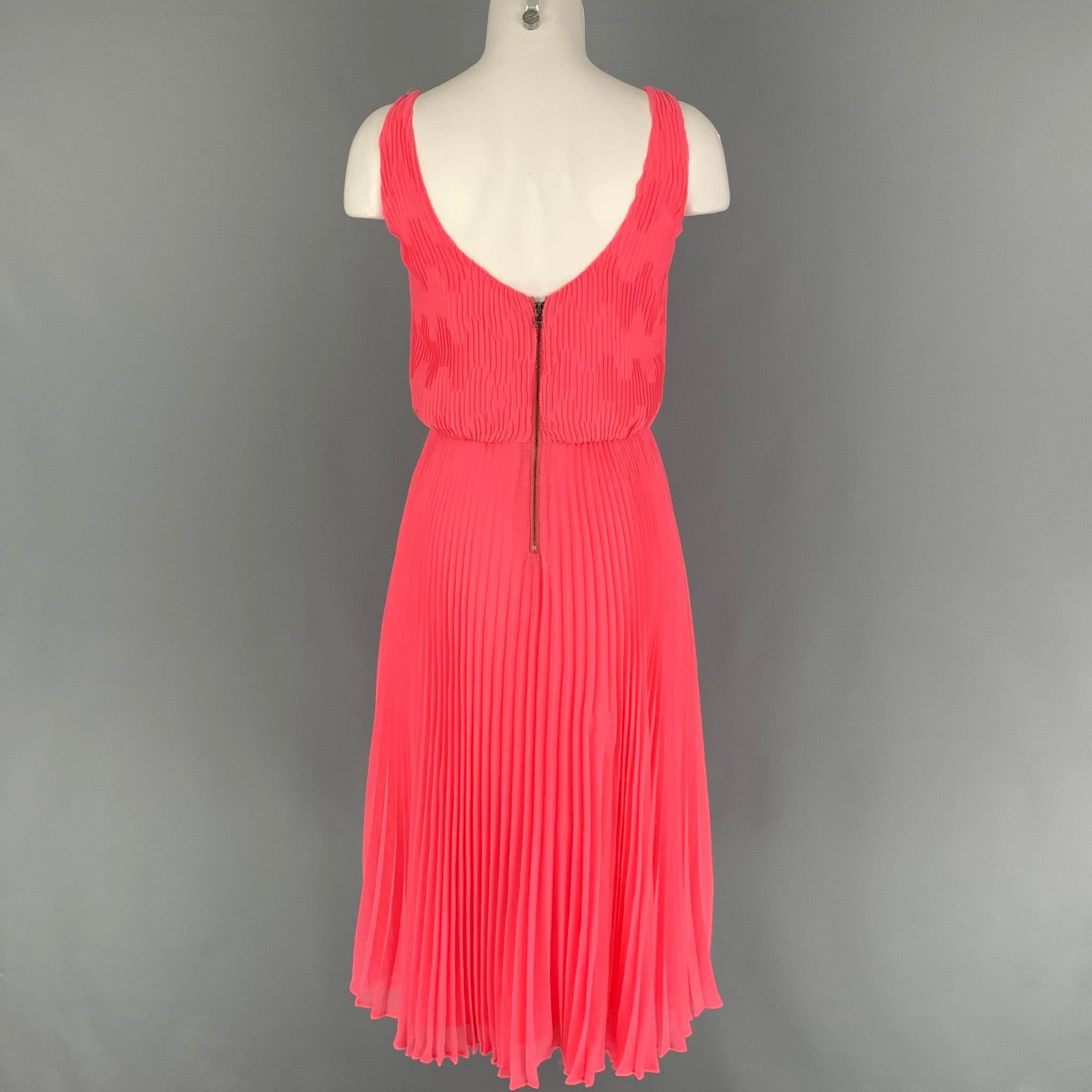 ALICE + OLIVIA Size 6 Pink Polyester Lurex Pleated Dress In Good Condition In San Francisco, CA