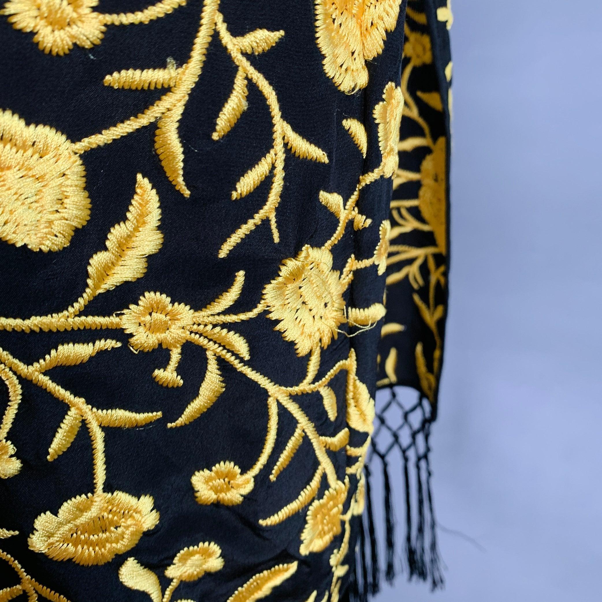 ALICE + OLIVIA Size XS/S Black Yellow Silk Embroidered Open Front Fringe Coat (Manteau à franges ouvert sur le devant) en vente 1