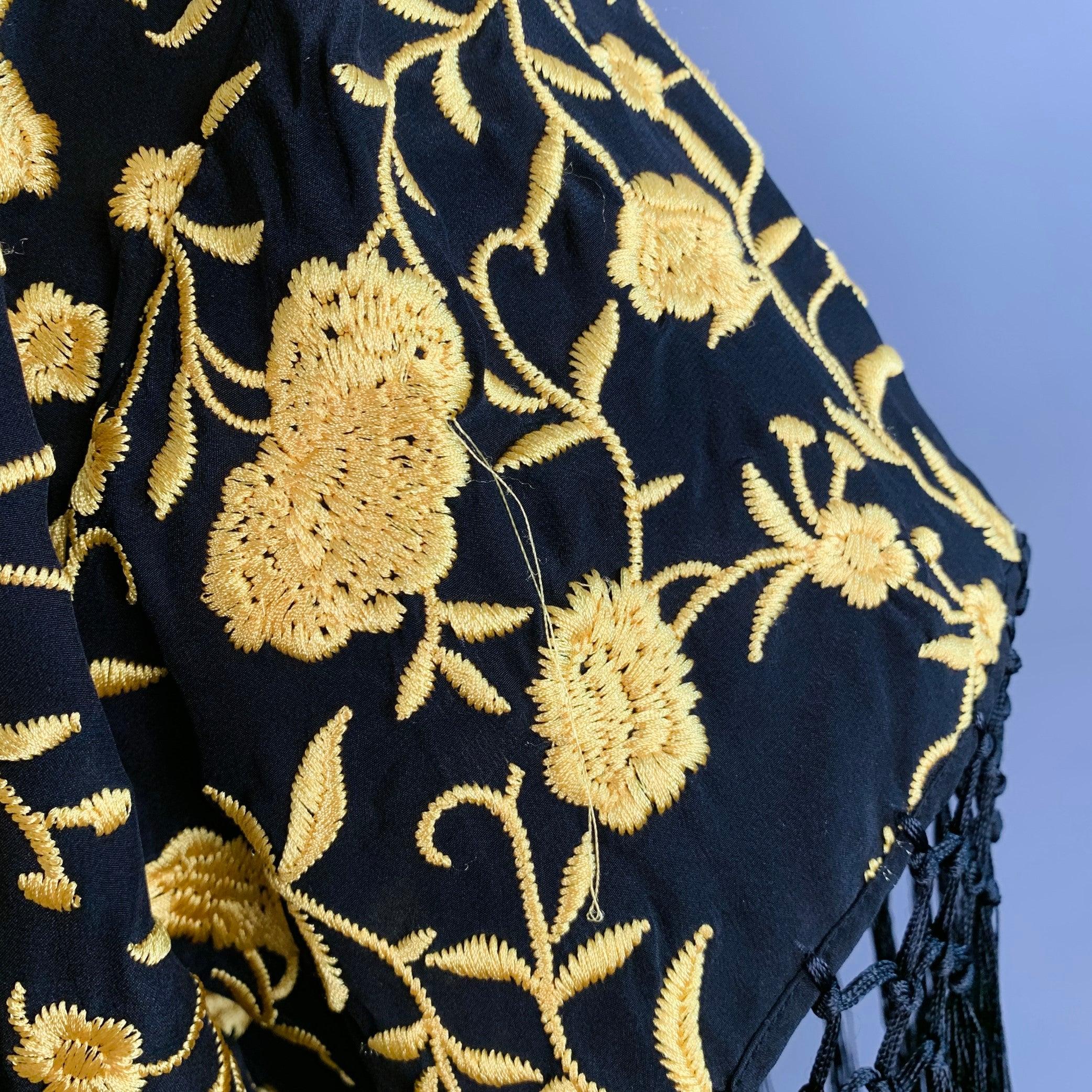 ALICE + OLIVIA Size XS/S Black Yellow Silk Embroidered Open Front Fringe Coat (Manteau à franges ouvert sur le devant) en vente 2