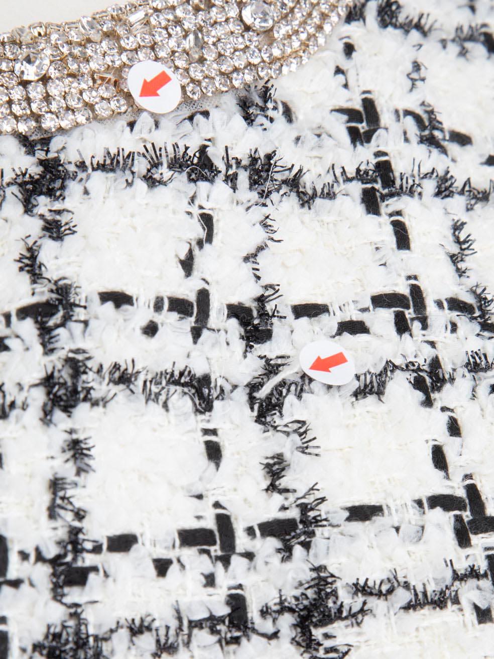 Alice + Olivia - Set cappotto e vestito in tweed con cristalli taglia S in vendita 3