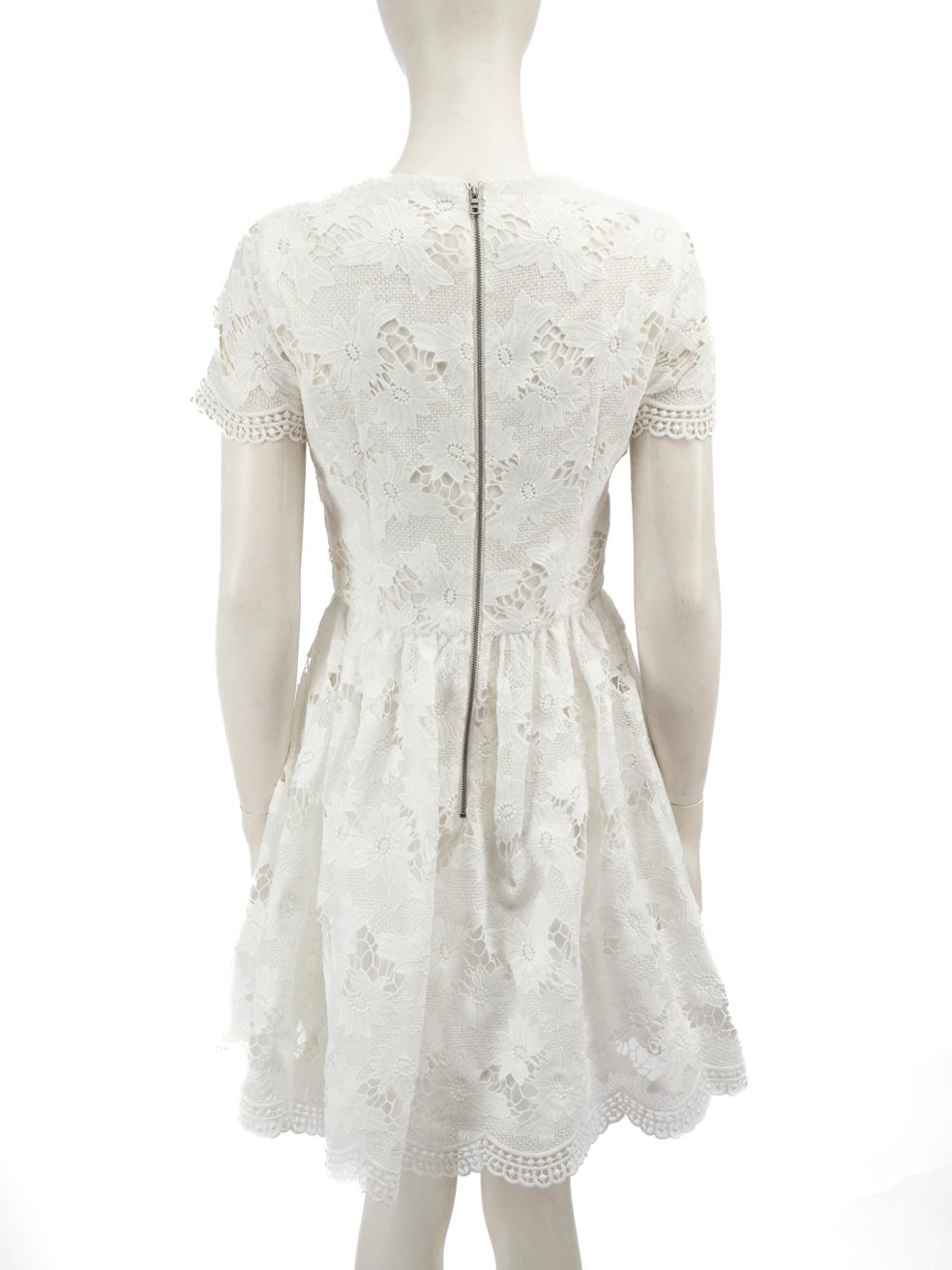 Gray Alice + Olivia White Floral Lace Skater Dress Size M For Sale