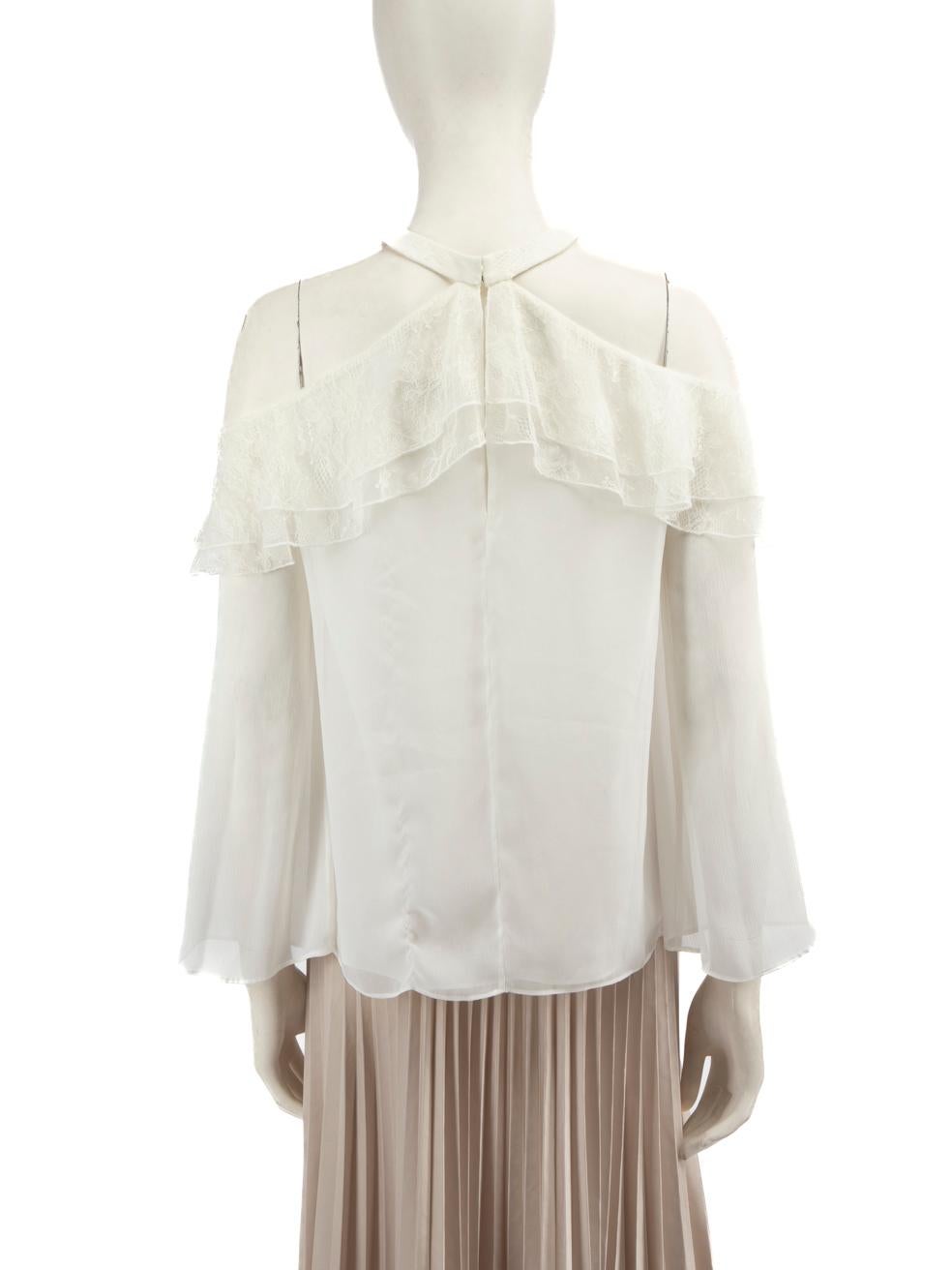 Gray Alice + Olivia White Shoulder Cut Out Top Size M For Sale