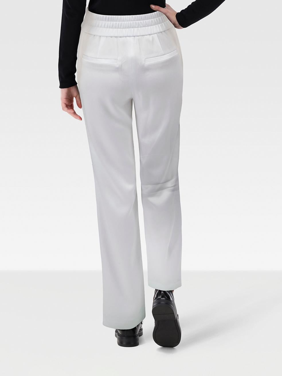 El ESTADO es Nunca usado, con etiquetas. Este nuevo artículo de reventa de la diseñadora Alice + Olivia no presenta ningún desgaste visible en los pantalones.
 

 Detalles
 

 

 Blanco
 

 Sintético
 

 Pantalones
 

 Pierna recta
 

 Textura