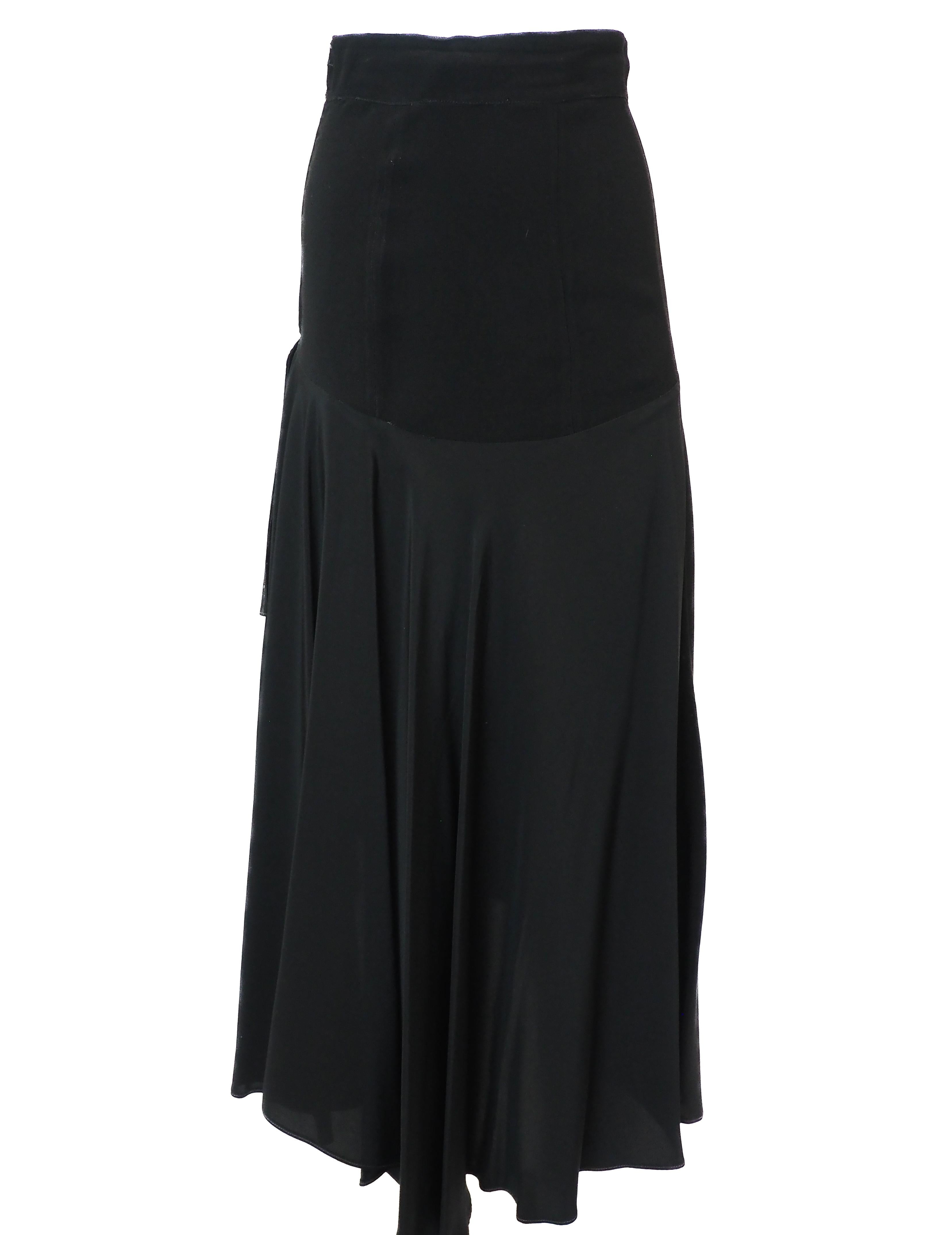 Alice Pollock Quorom 1970, set di gonne ricamate in seta nera con uva e vite in vendita 2