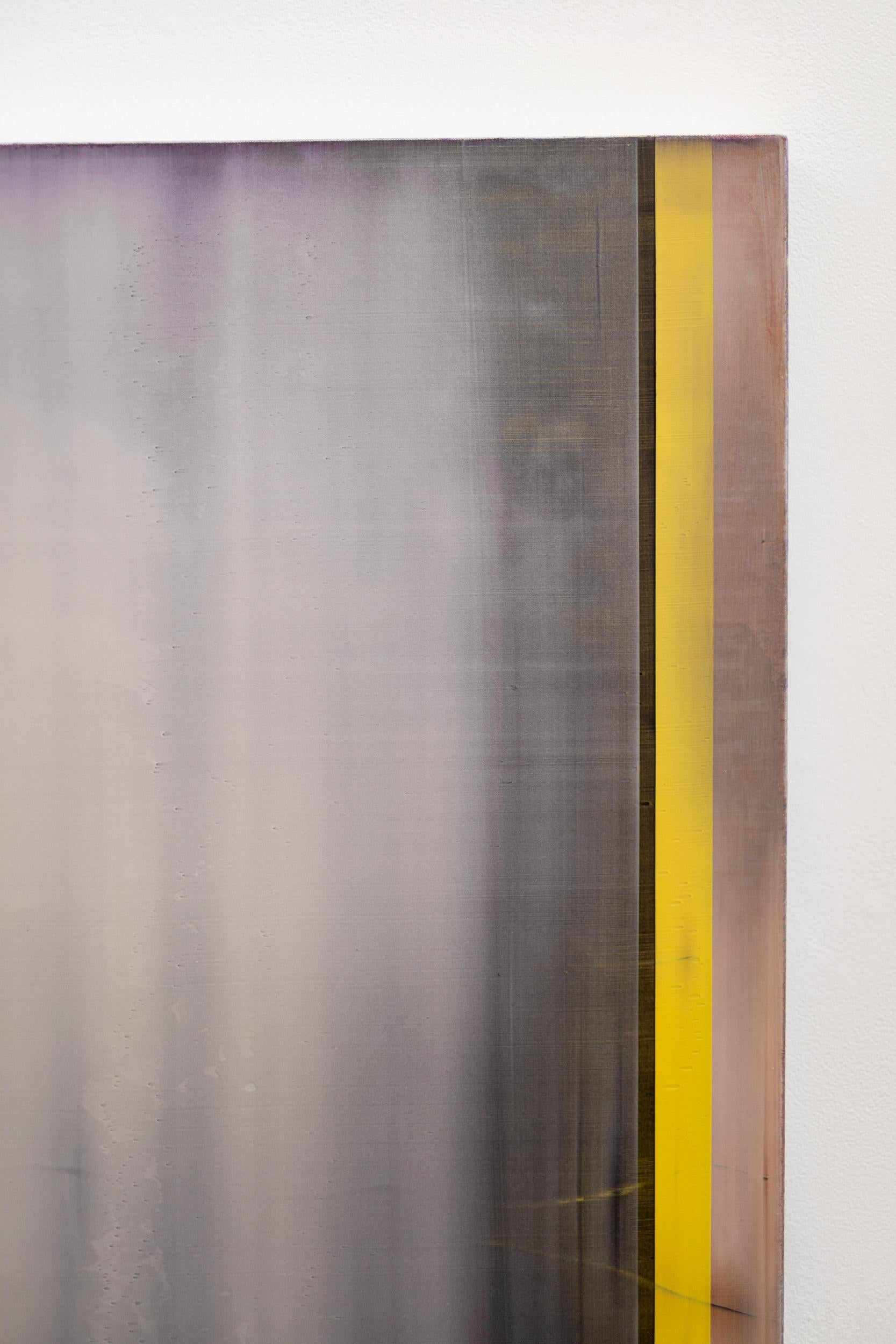 Dieses zeitgenössische abstrakte Gemälde von Alice Teichert spielt mit Farbe und Licht. Es wird in der Ausstellung Confluence vom 11. Oktober 2025 bis zum 9. November 2025 zu sehen sein und ist danach im Handel erhältlich. 

Die ätherischen