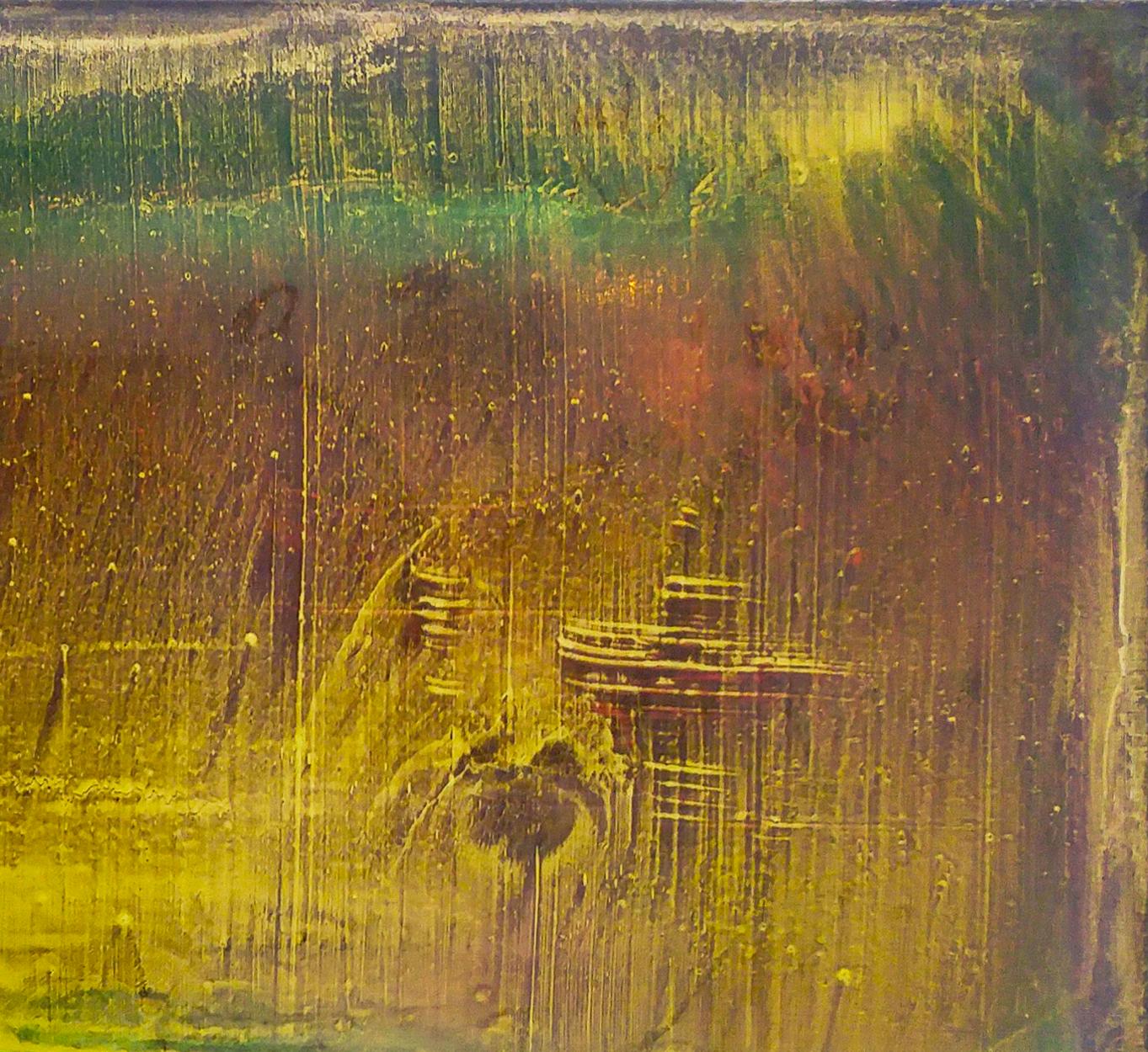 Schichten aus gelbgoldenem und meergrünem Acryl, die mit dynamischen kalligrafischen Zeichen gegliedert sind, entfalten sich auf dieser langen Leinwand von Alice Teichert wie eine beleuchtete Schriftrolle. Der Fuß der Leinwand ist durch eine