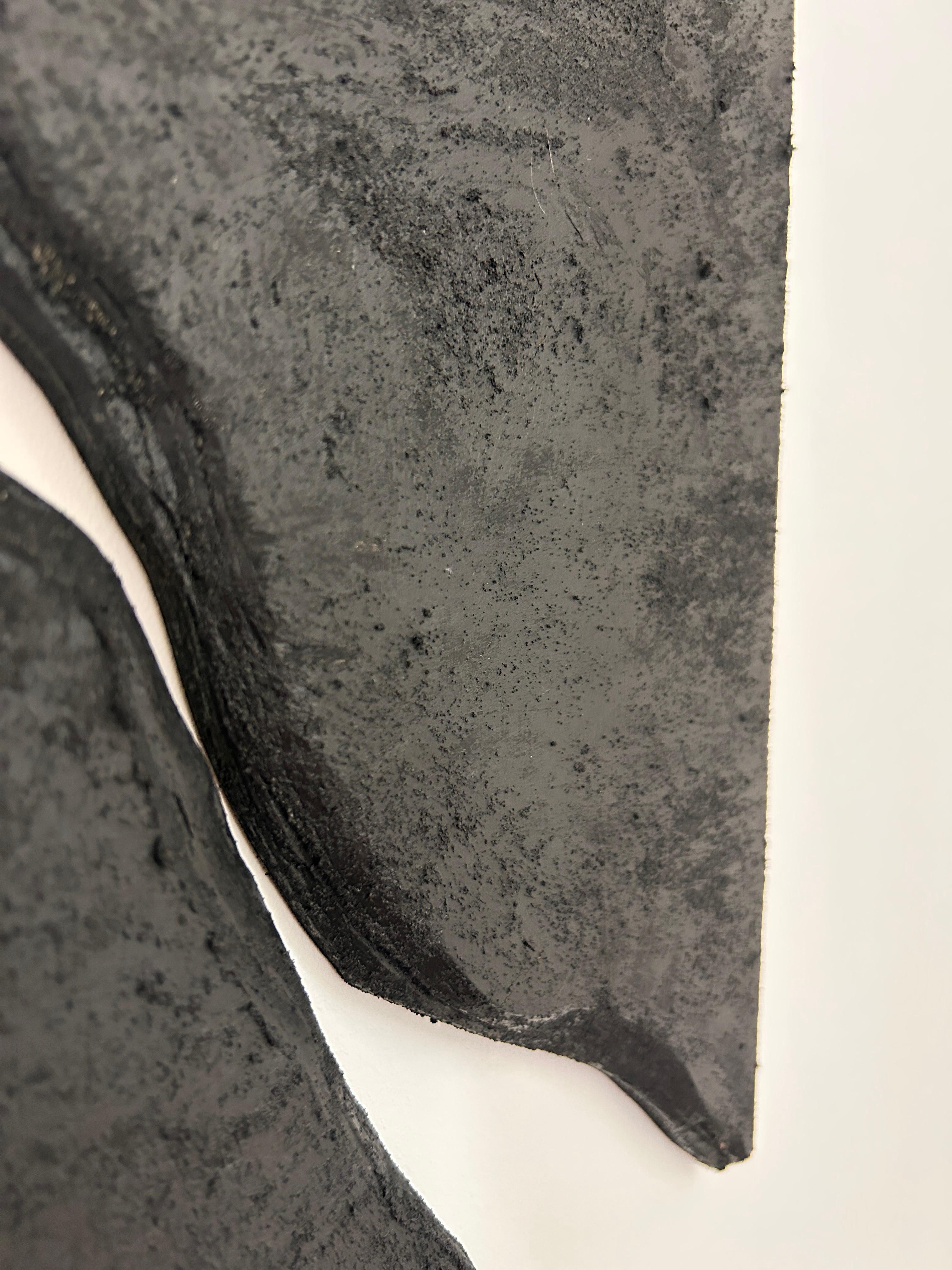 ABSTRACT Artwork Black Dark Wood Panels by Spanish Alicia Gimeno 2024 en vente 1