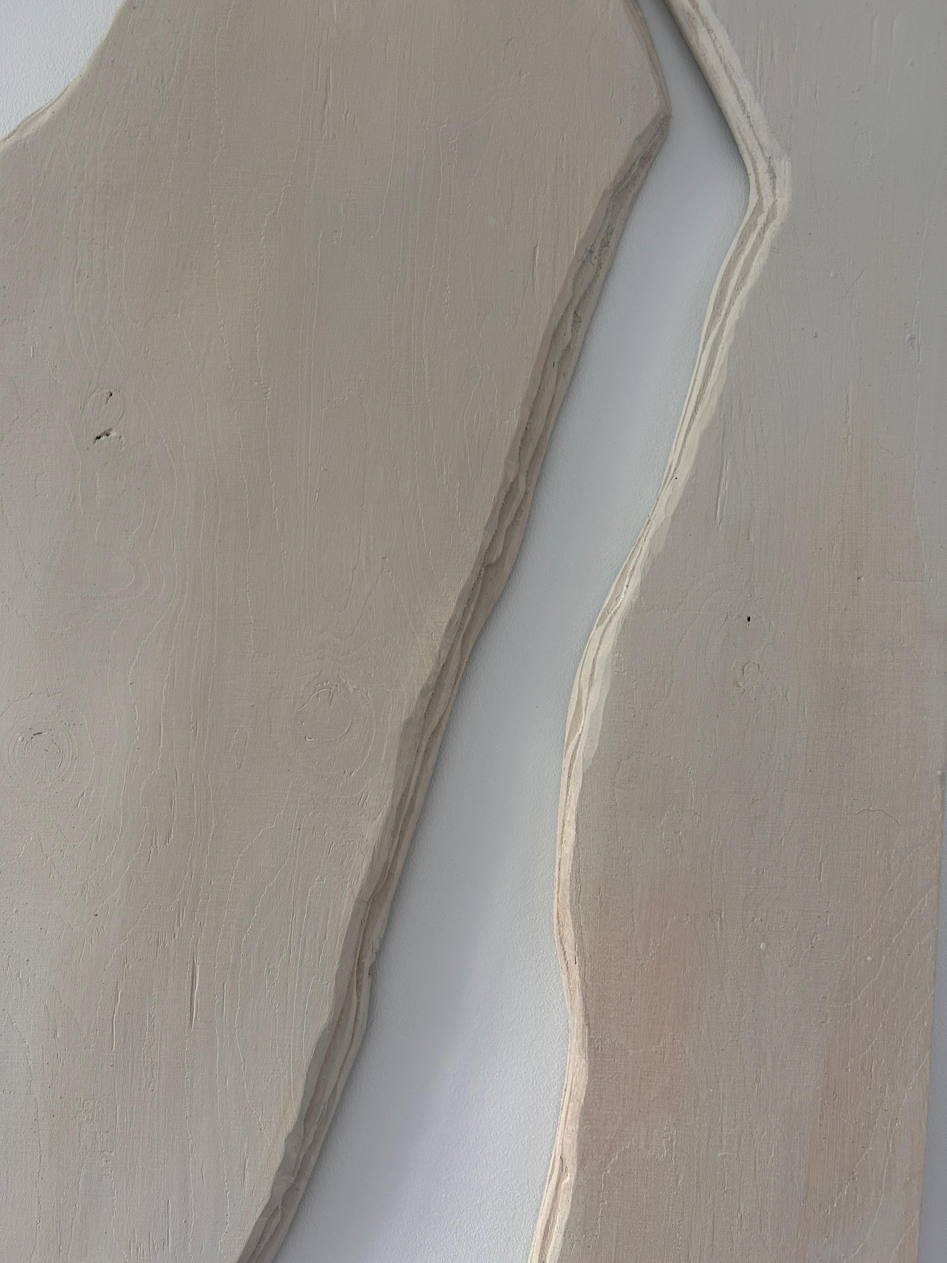 ABSTRACT Opera d'arte in legno bianco e grigio della spagnola Alicia Gimeno 2024 3