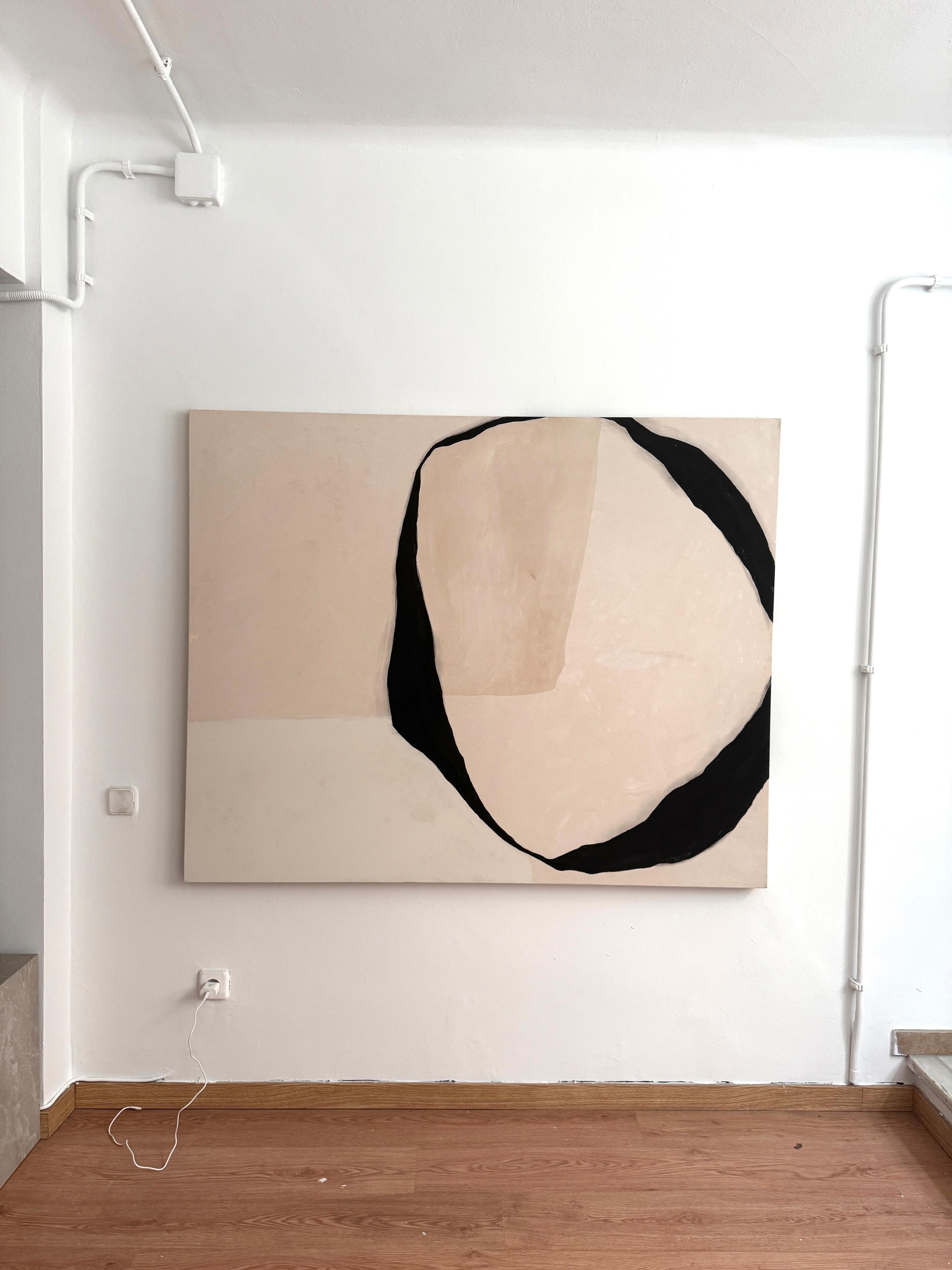 ASTRACT Big Circle Painting textile de l'artiste espagnole Alicia Gimeno Black en vente 4