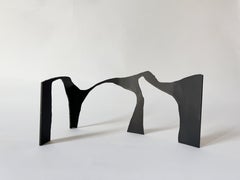 Sculpture calligraphique abstraite en métal noir, contemporaine par Alicia Gimeno