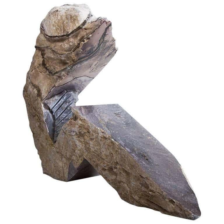 Marmor-Skulptur „Alien“ von Robin Antar (amerikanisch) im Angebot