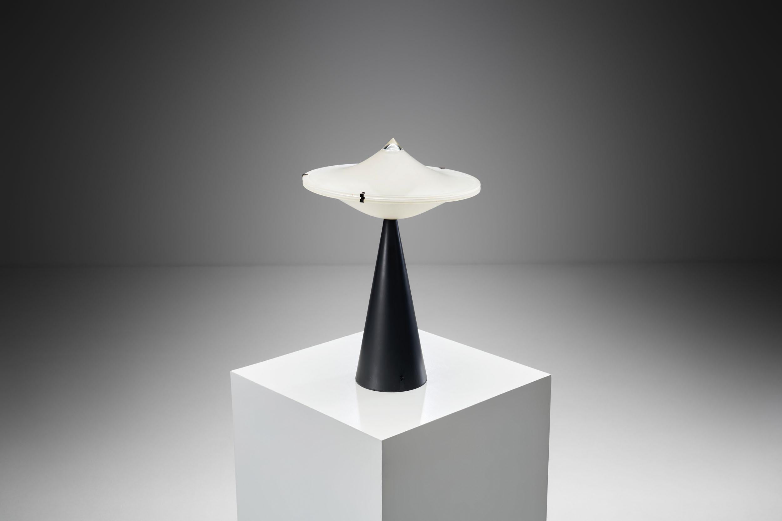 Late 20th Century “Alien” Table Lamp by Luciano Cesaro for Tre Ci Luce, Italy 1970s