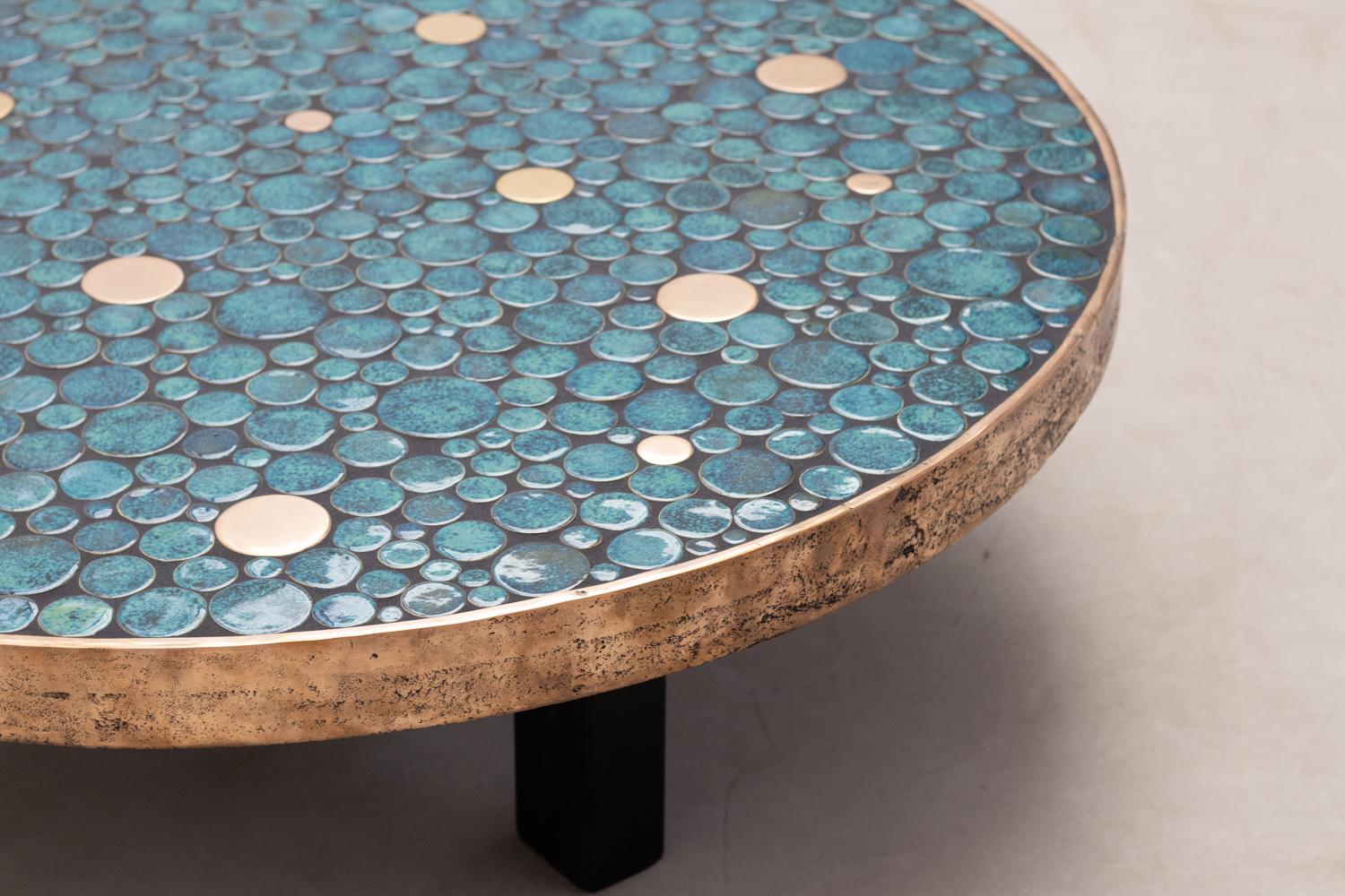 Aliette Vliers ceramic coffee table, Belgium  In New Condition For Sale In Brussels, BE