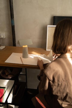 Trolley Alima NDS1 Nero Opaco Acciaio/Oak, di Note Design Studio per &Tradition