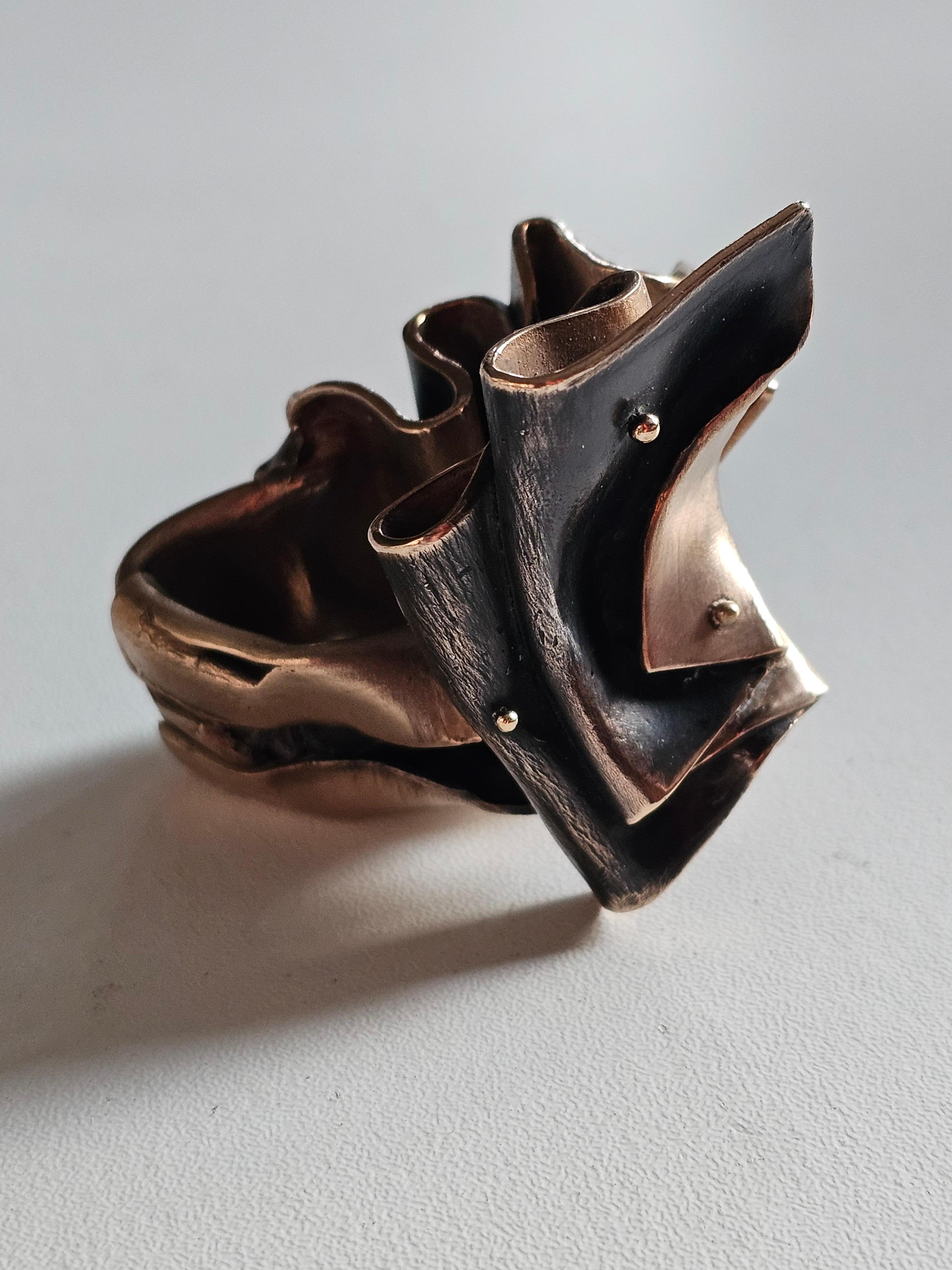 Alina Alamorean Little Pleats Sculptural Contemporary Ring Black Gold Bronze For Sale 6