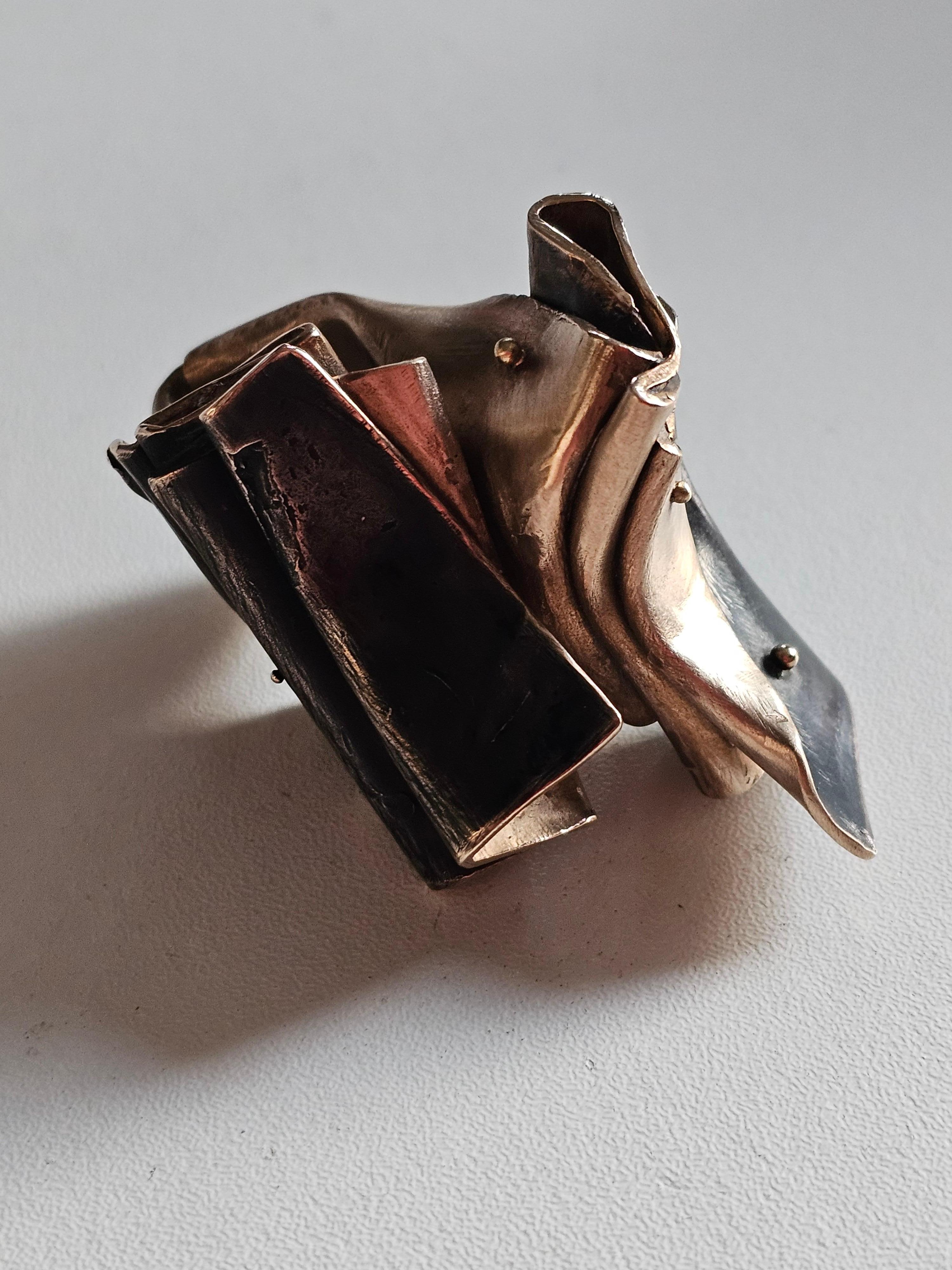 Alina Alamorean Little Pleats Sculptural Contemporary Ring Black Gold Bronze For Sale 3
