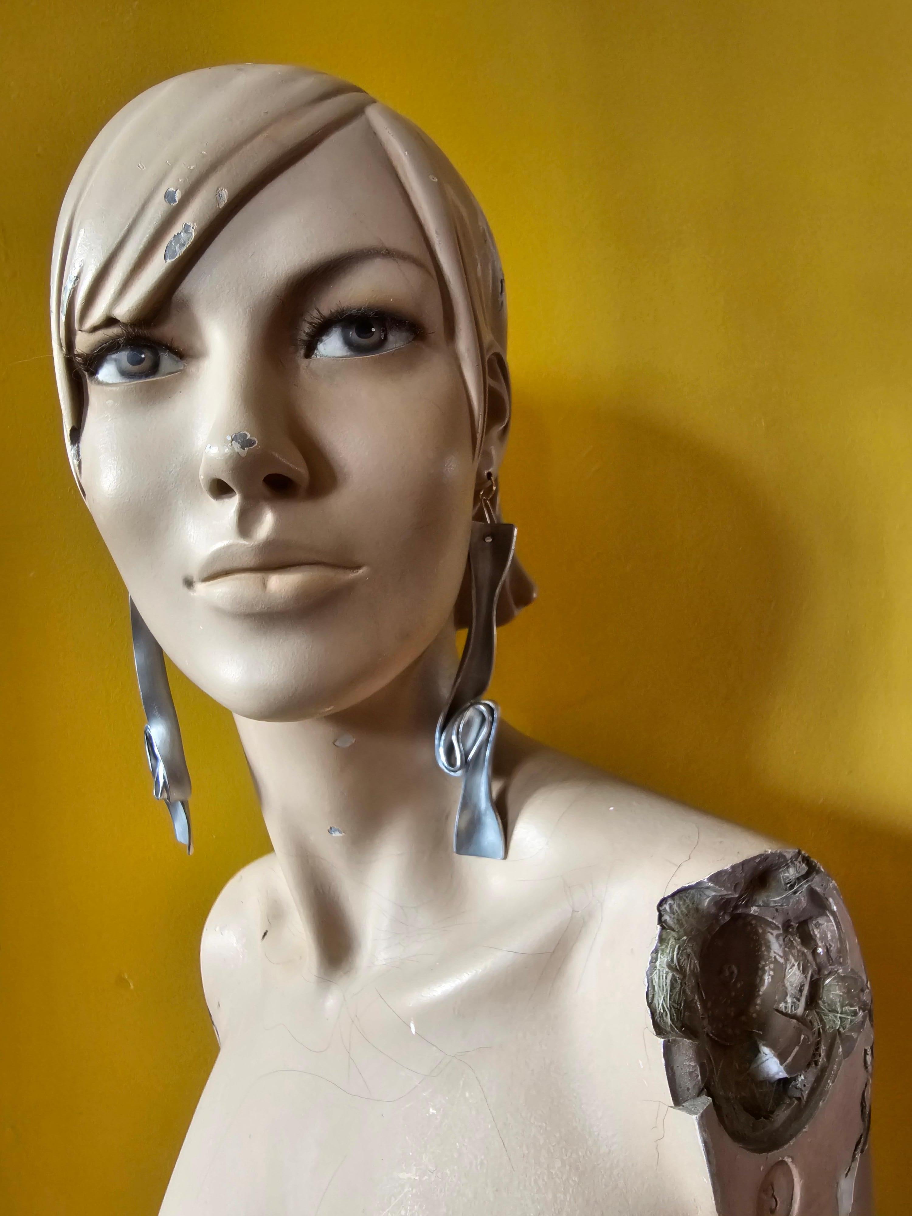 Alina Alamorean Long Comma Sculptural Contemporary Statement Earrings Aluminium For Sale 2