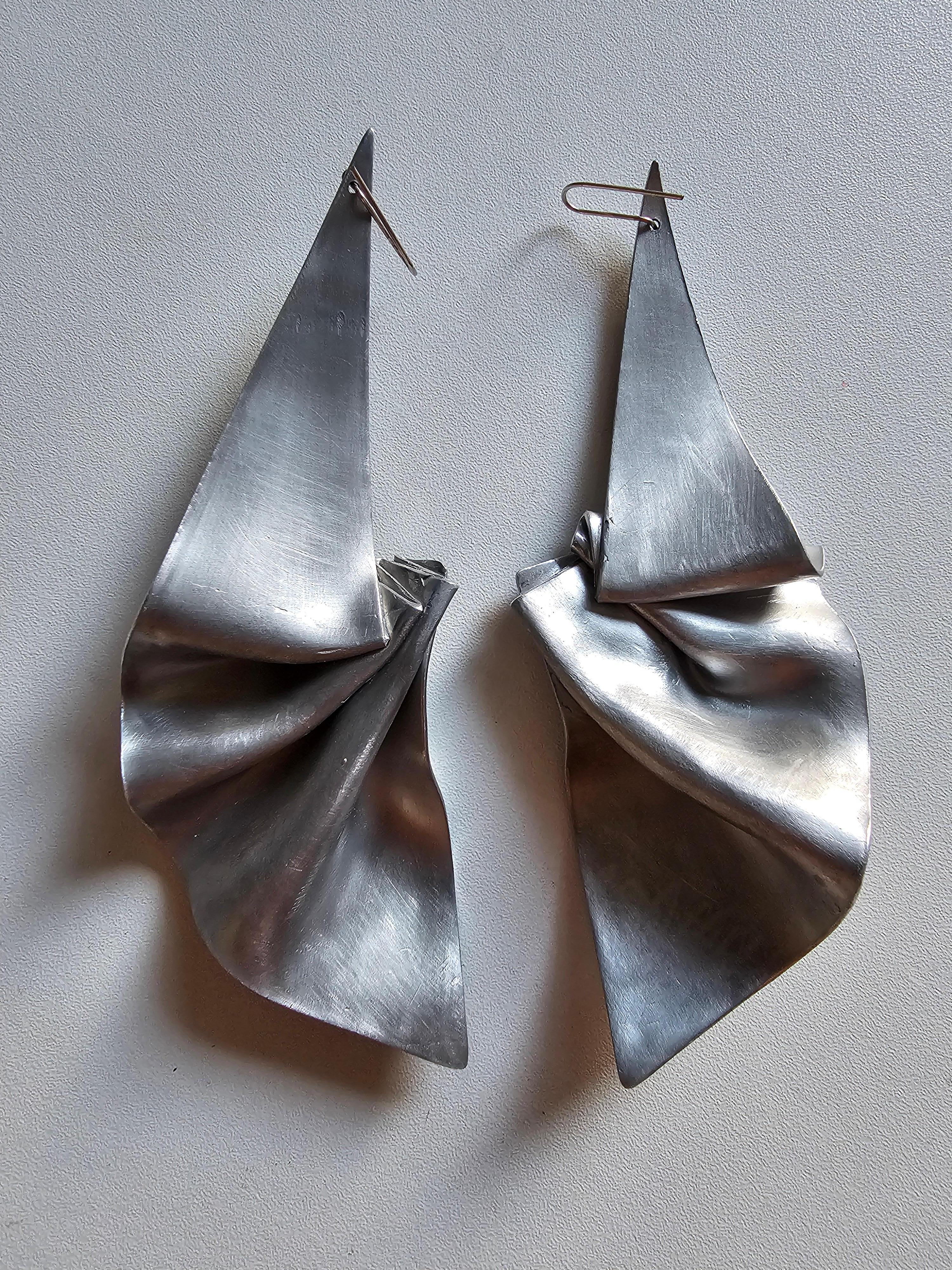 Women's Alina Alamorean Long Pleats Sculptural Contemporary Statement Earrings Aluminium For Sale