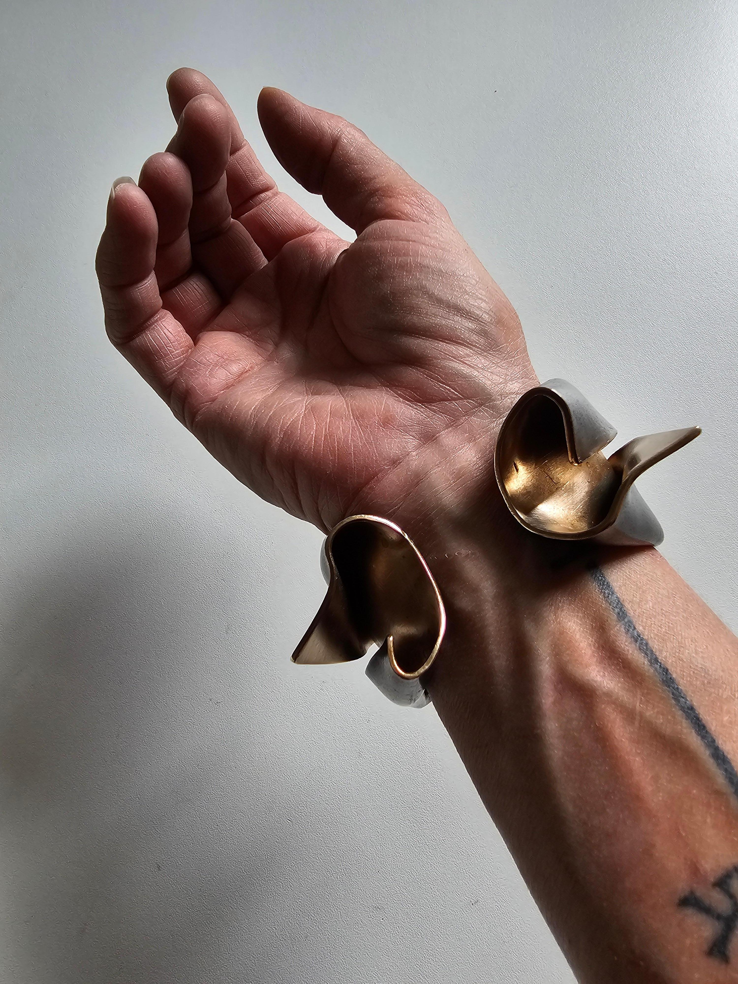 Alina Alamorean Pleats Contemporary Statement Cuff Bracelet Black Bronze For Sale 9