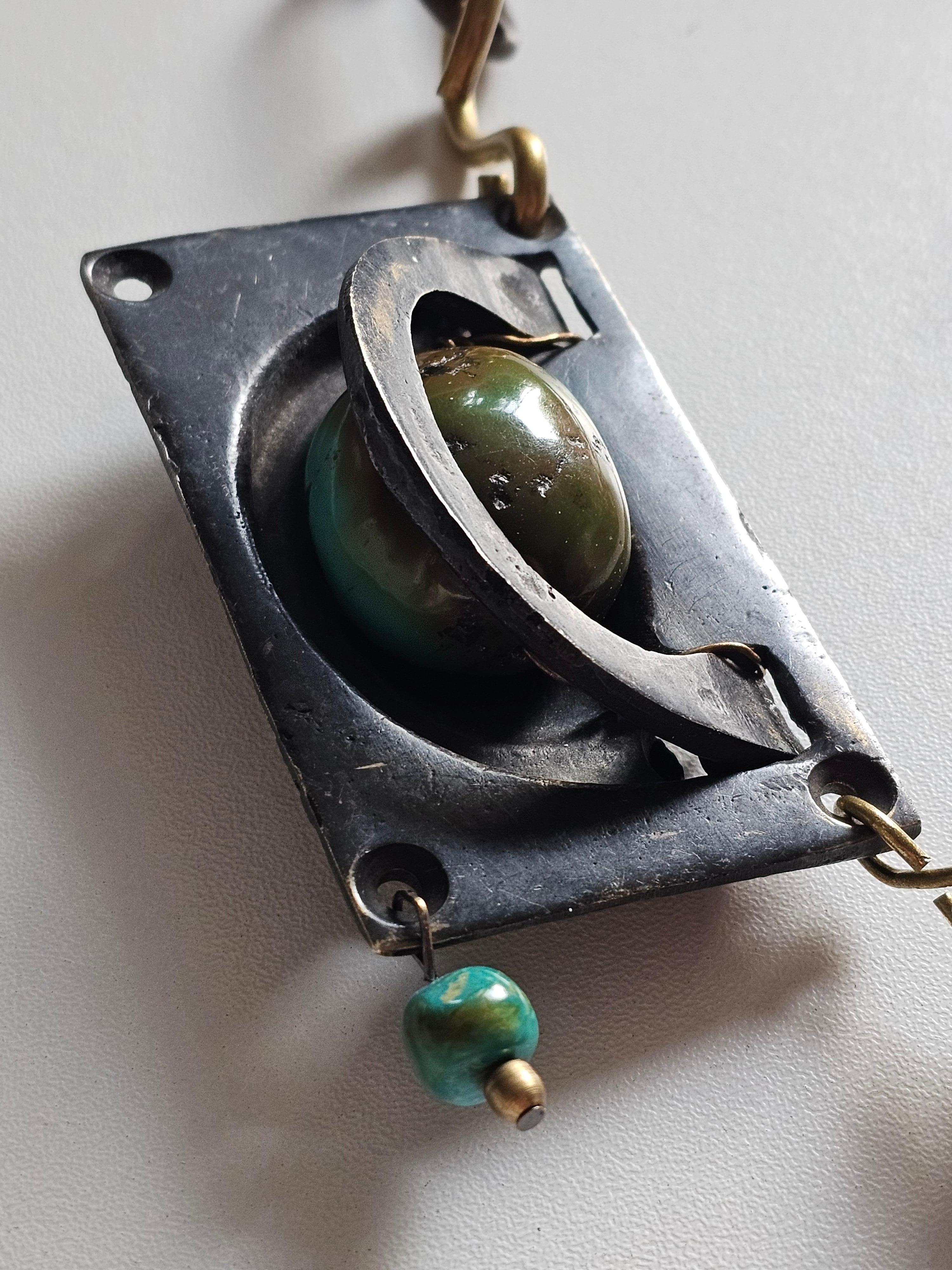 Alina Alamorean Secret Drawers - Collana contemporanea in ottone e turchese In condizioni Nuovo in vendita a Fresnes, IDF