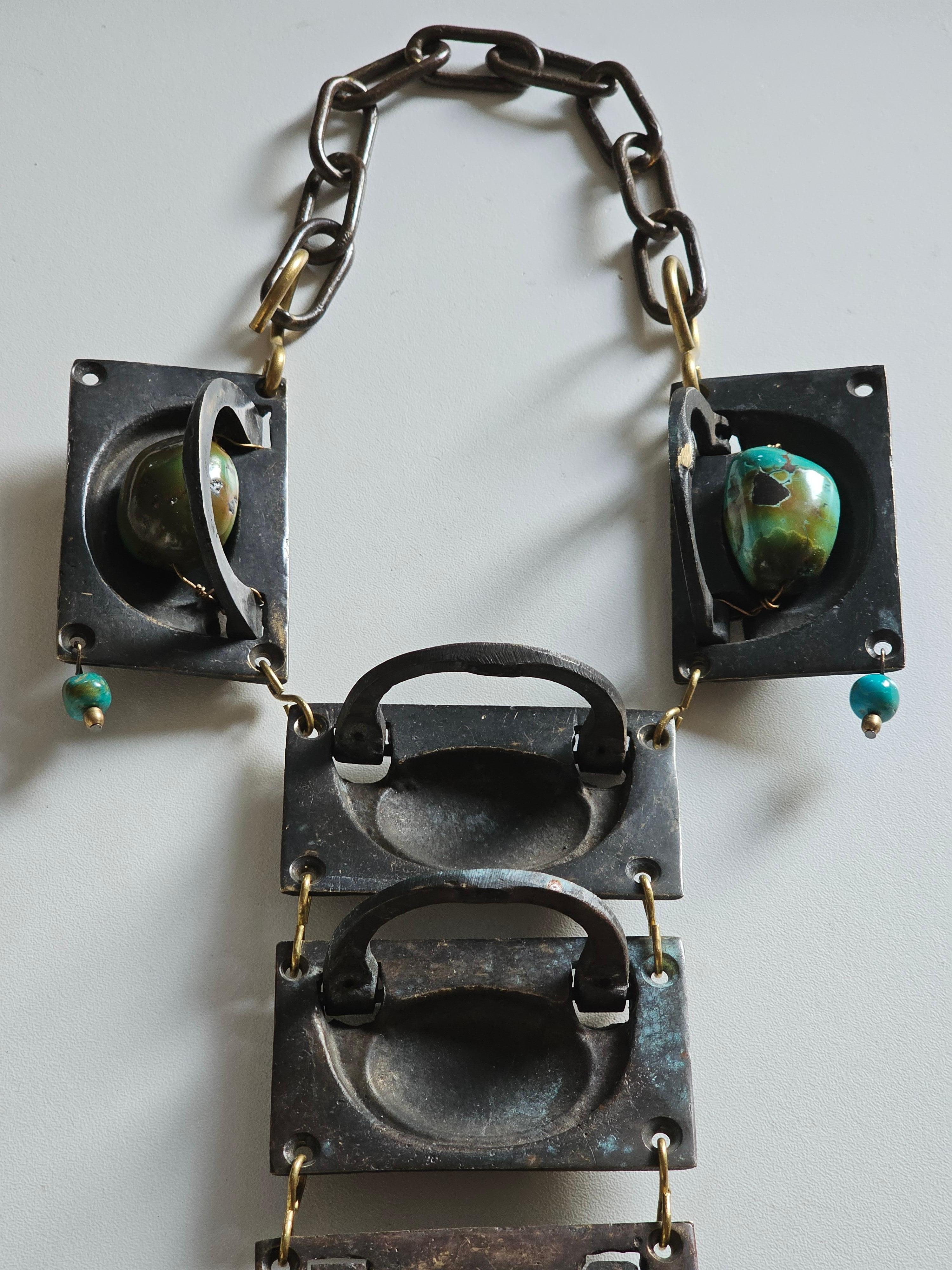 Alina Alamorean Secret Drawers - Collana contemporanea in ottone e turchese in vendita 1