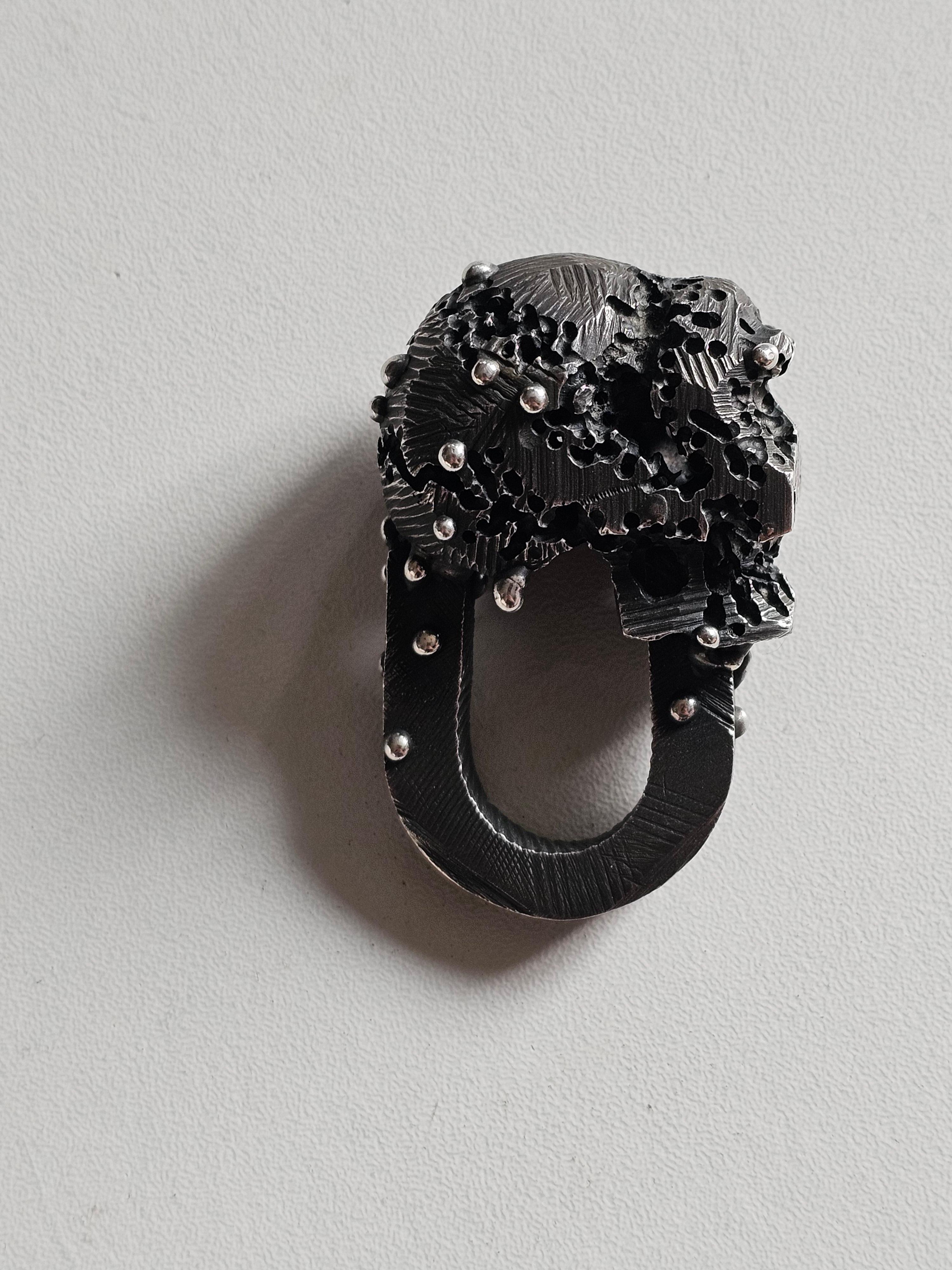 Alina Alamorean Skull Sculpted Contemporary Statement Ring Black Silver For Sale 6
