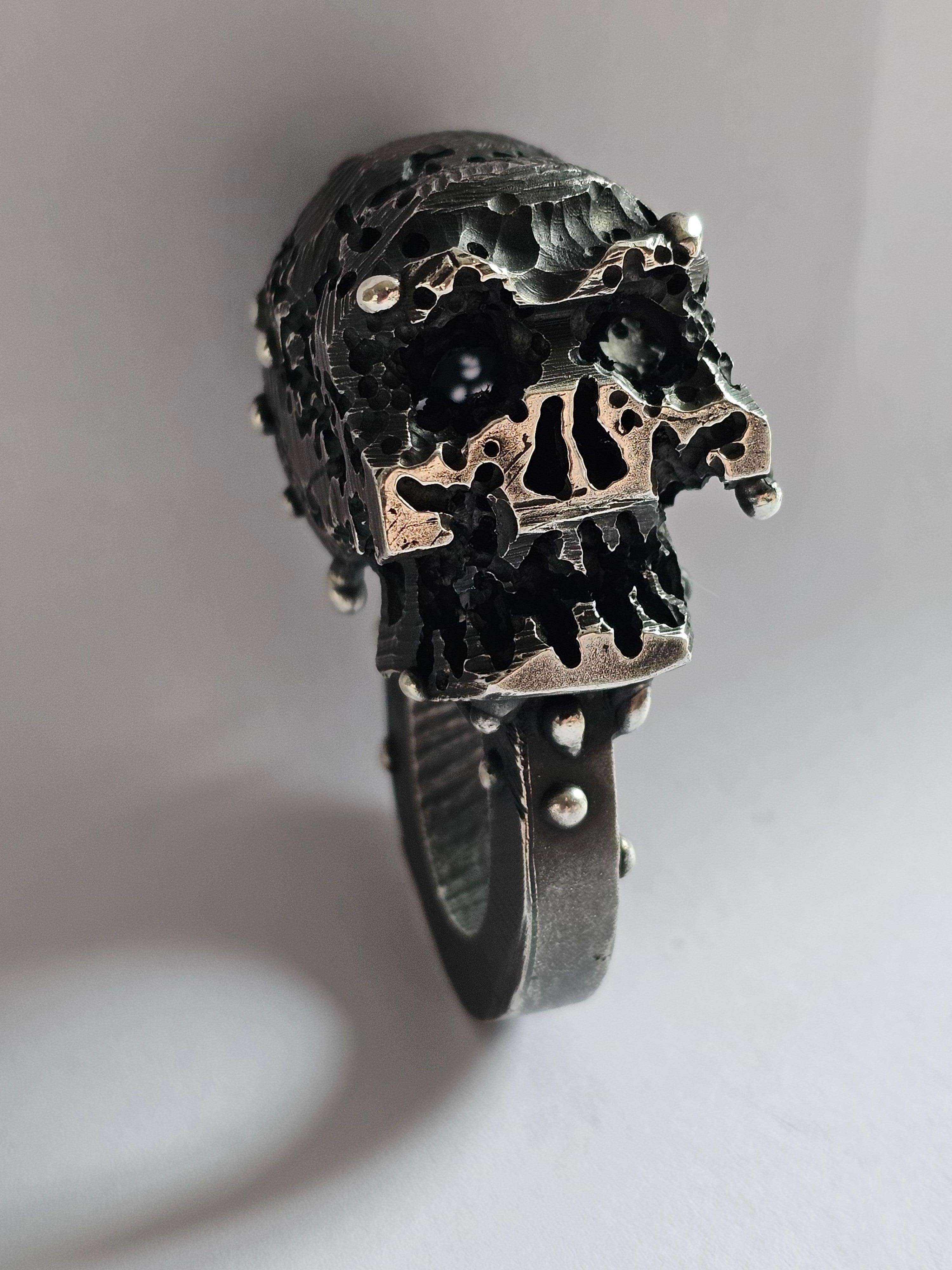 Skull Sculpted Statement Ring in black patinated sterling silver and polished silver pearls

Unique 
Hallmarked 

Dimensions 
cm : L 2.5 x W 3.5 x H 5.5
in : L 0.98 x W 1.38 x H 2.16

The Skull Ring in black 925/1000 sterling silver by Alina is a