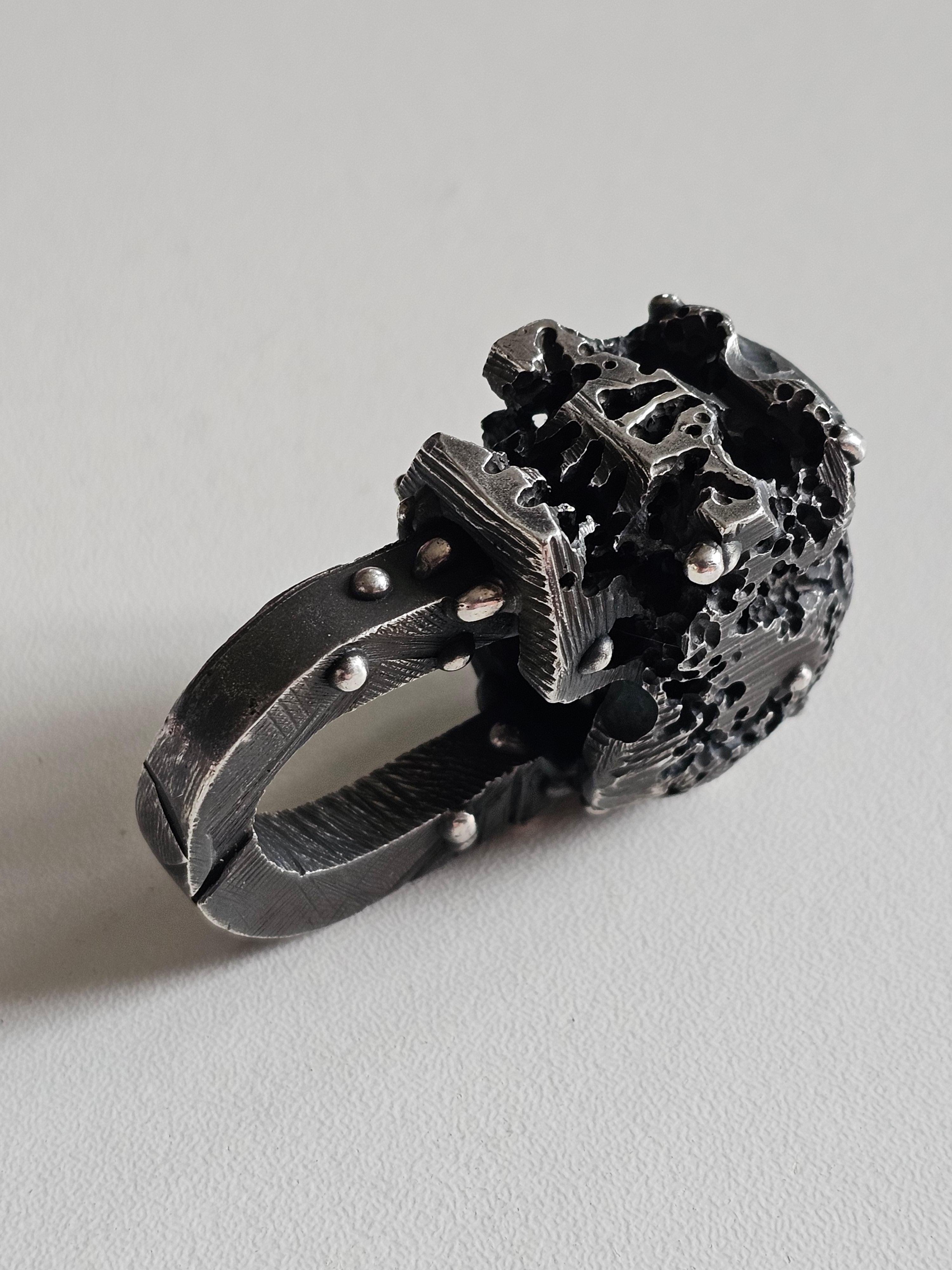 Alina Alamorean Skull Sculpted Contemporary Statement Ring Black Silver For Sale 2