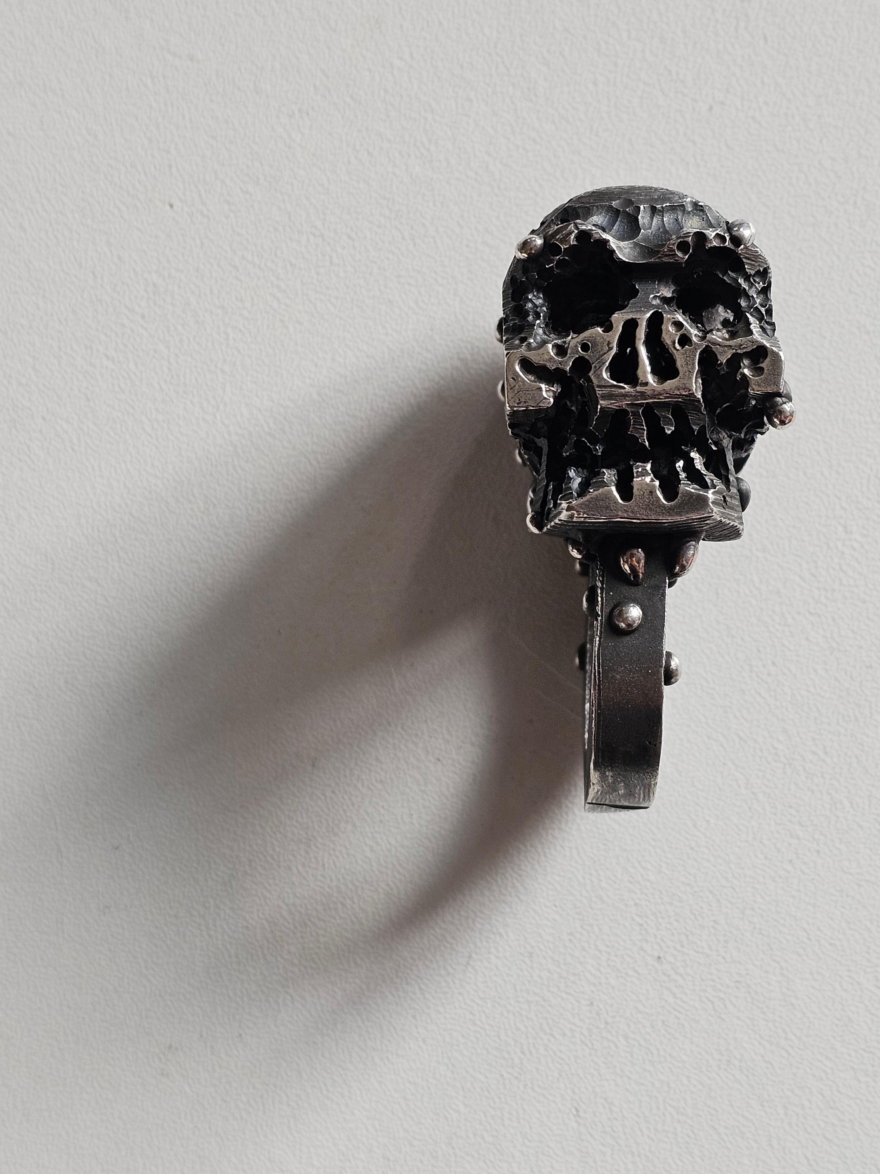 Alina Alamorean Skull Sculpted Contemporary Statement Ring Black Silver For Sale 3