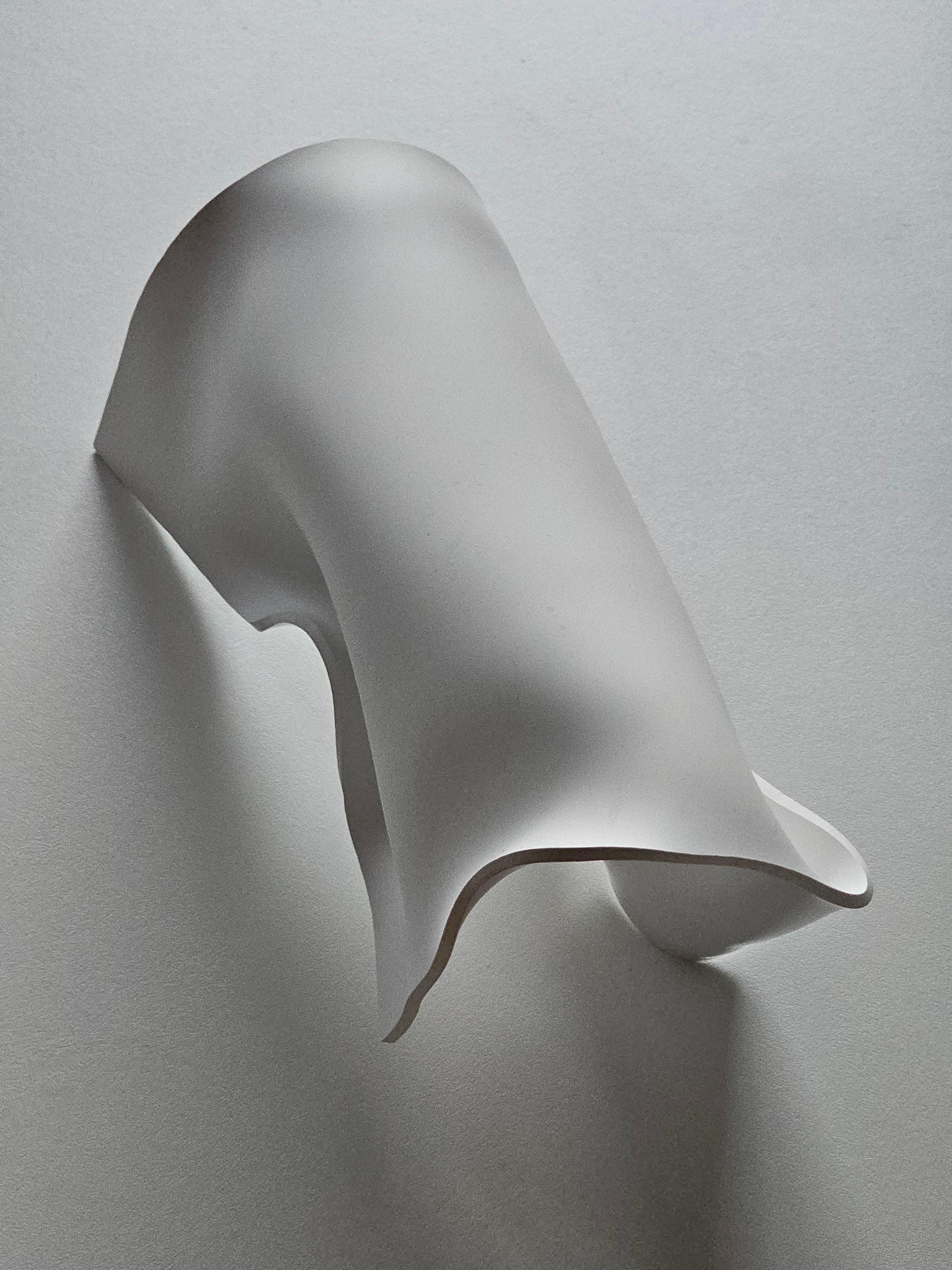 Alina Alamorean Brazalete Escultural Contemporáneo Blanco 2 Altuglass en venta 4