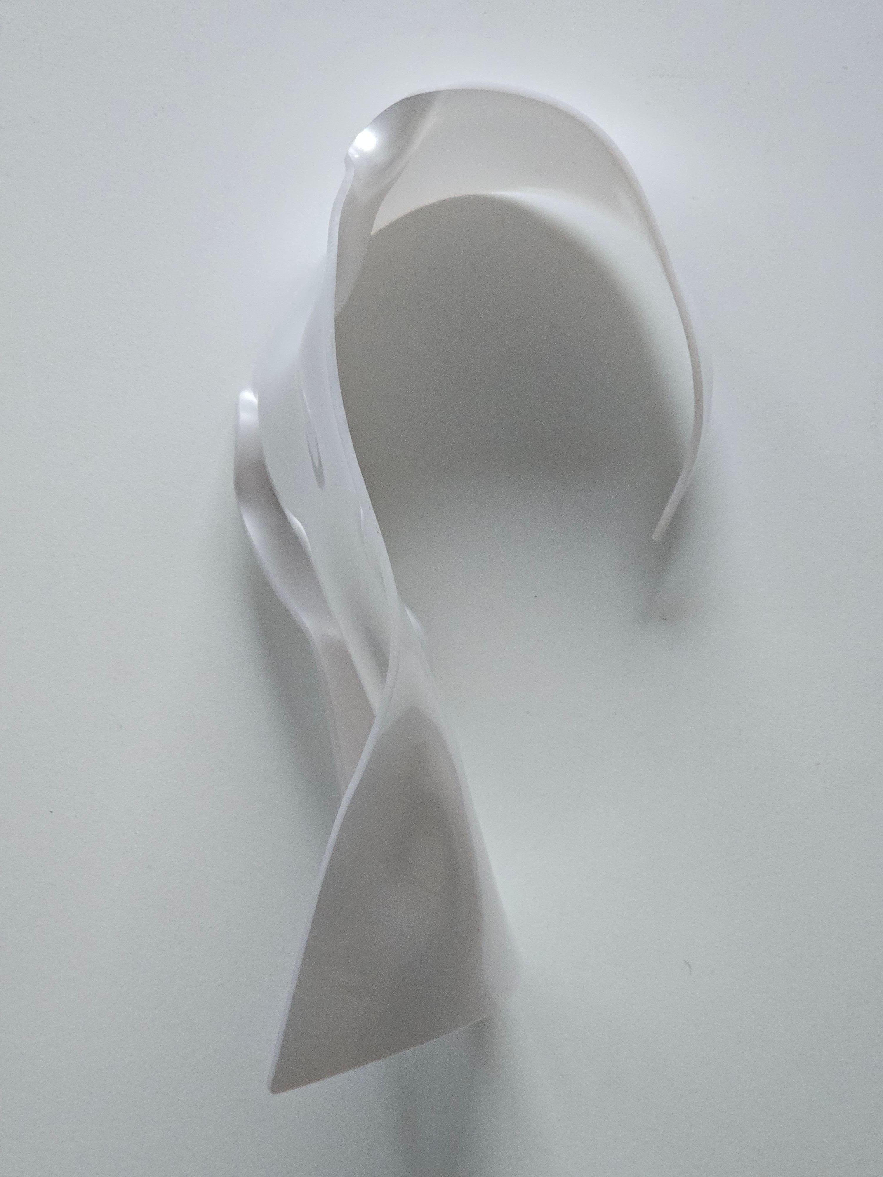 Alina Alamorean Cuello Bufanda Contemporáneo Escultural Blanco Altuglass en venta 1