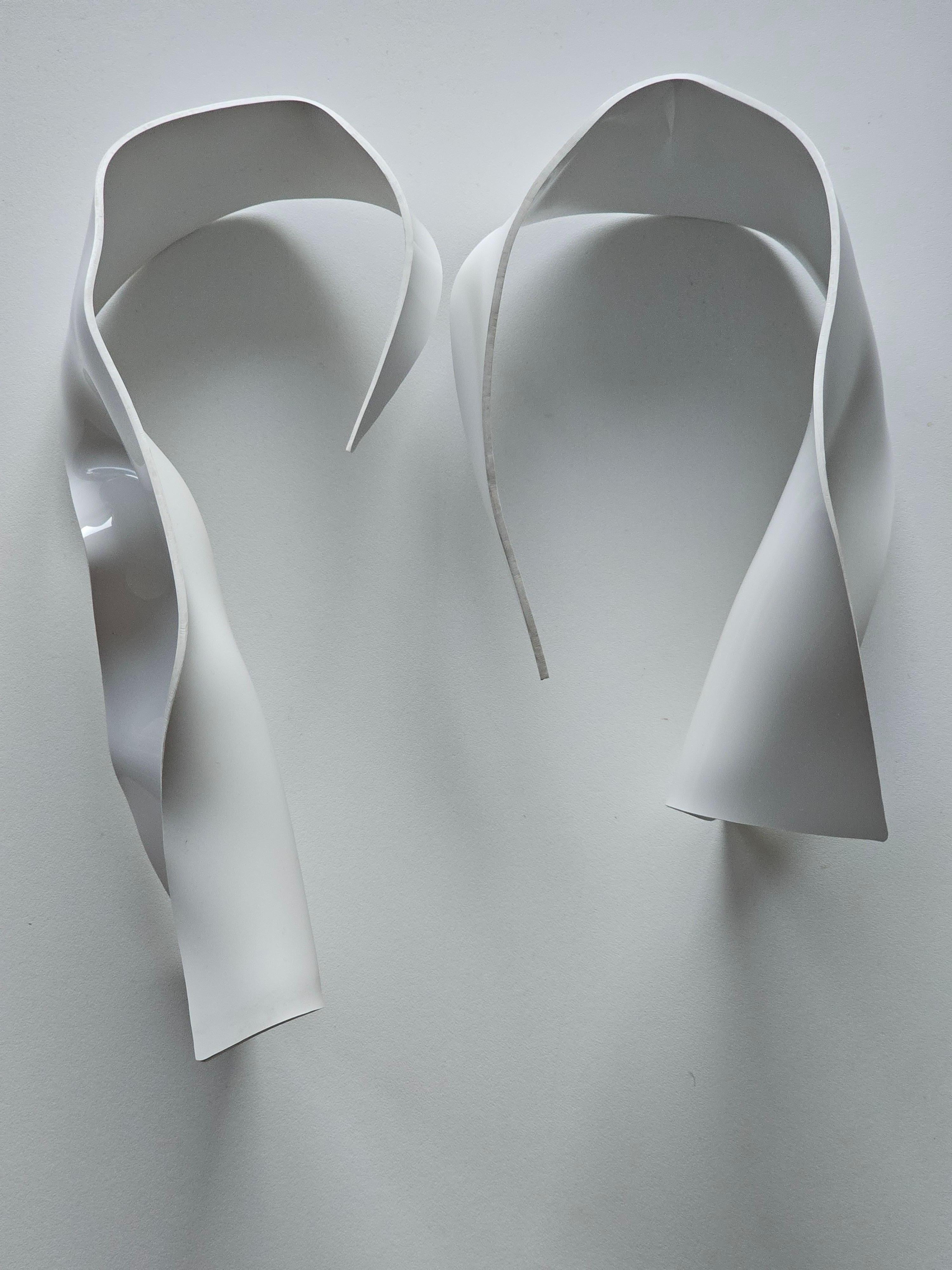Alina Alamorean White Sculptural Contemporary Statement Set Collare Altuglass in vendita 2
