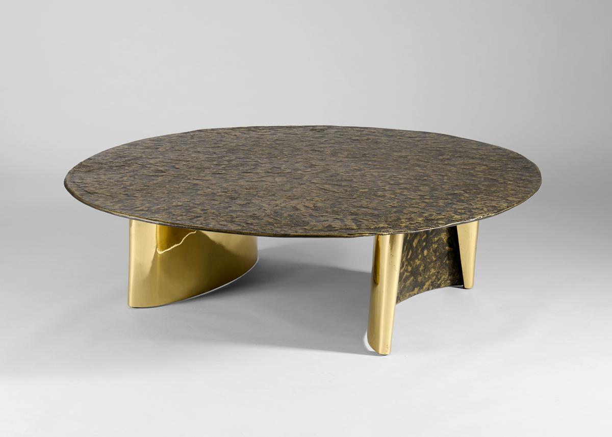 Libanais Aline Hazarian, Anahit Grande table basse ovale, bronze, Liban, 2017 en vente