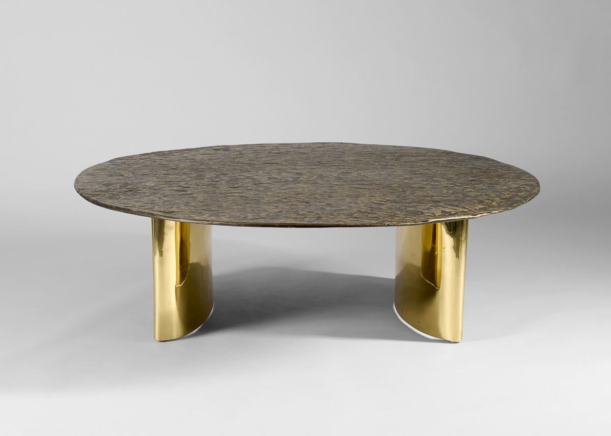 Patiné Aline Hazarian, Anahit Grande table basse ovale, bronze, Liban, 2017 en vente