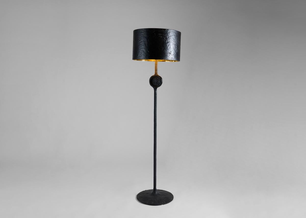 Libanais Aline Hazarian, « Arev » lampadaire contemporain, bronze, Liban, 2021 en vente