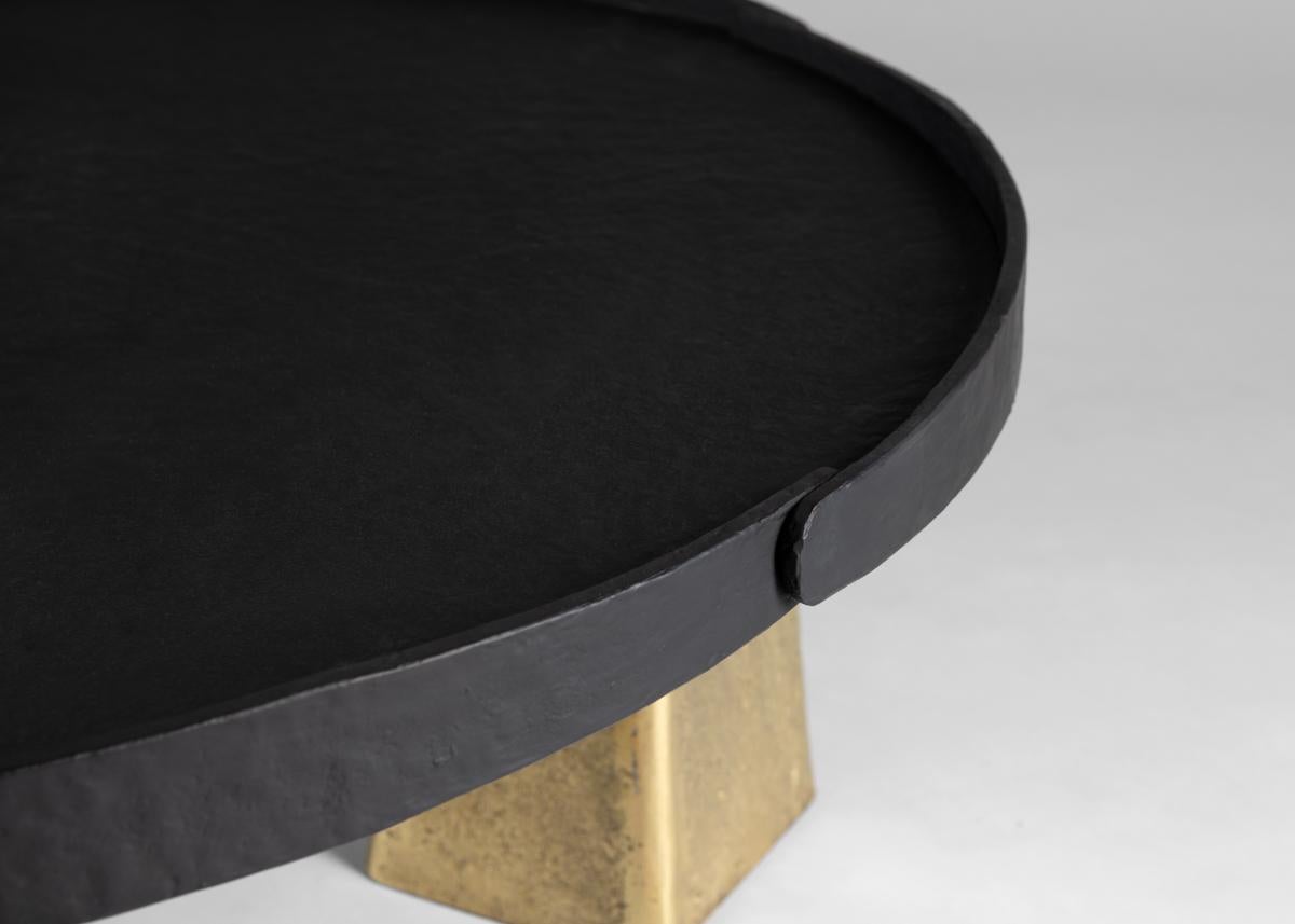 Aline Hazarian, Arpi, table basse circulaire, bronze et laiton, Liban, 2021 Excellent état - En vente à New York, NY