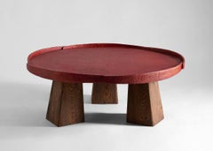 Table basse circulaire Aline Hazarian, rouge arpi, bronze et bois, Liban, 2021