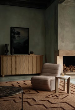 Beistelltisch „Aline“ aus Travertin und Eiche mit Keilbeinen von Christiane Lemieux