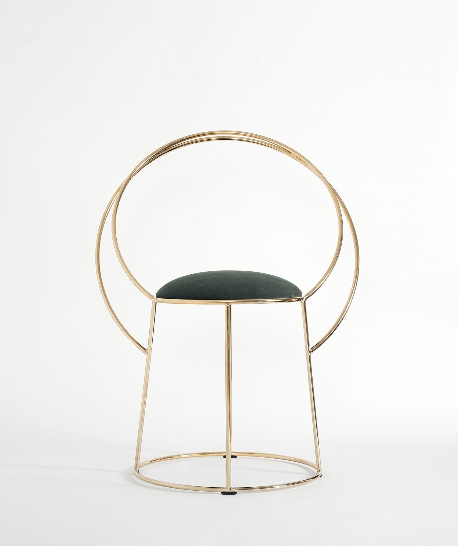 Wire metal draw in the space a deep gesture reconnecting with ancient memorie.
Alis armchair by Enrico Girotti, is the first out of collection of lapiegaWD.
Alis come with a signed Certificate of authenticity Enrico Girotti limited Product.